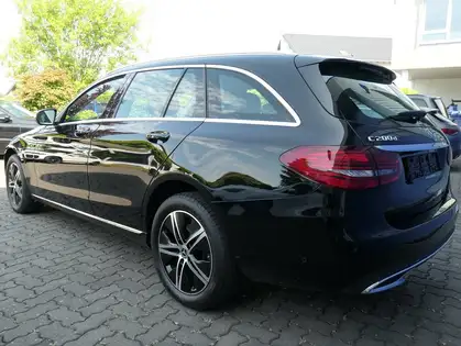 Annonce voiture d'occasion Mercedes-Benz C 200 - CARADIZE