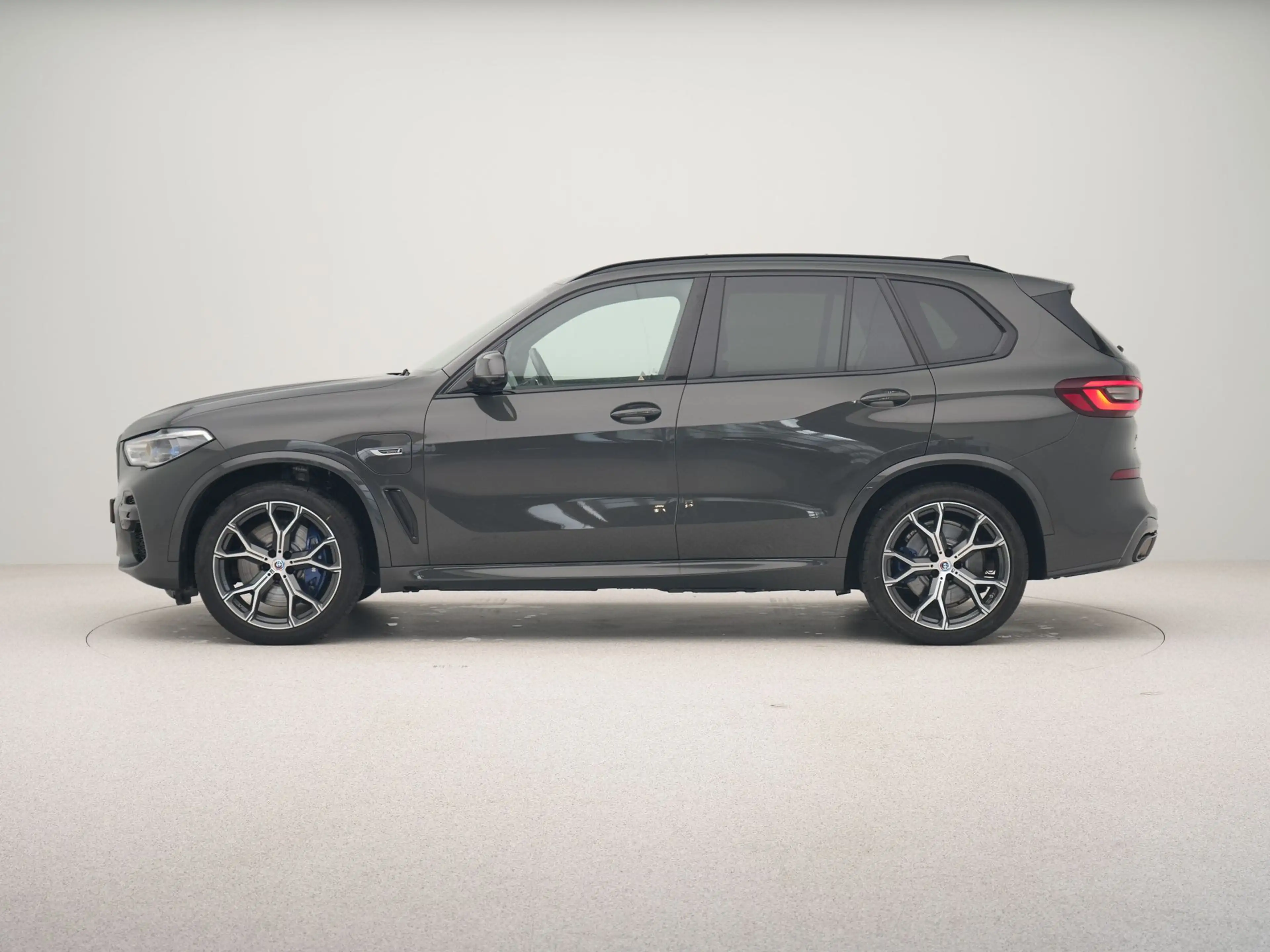 BMW X5 xDrive45e High Executive SoH 95% — photo 11