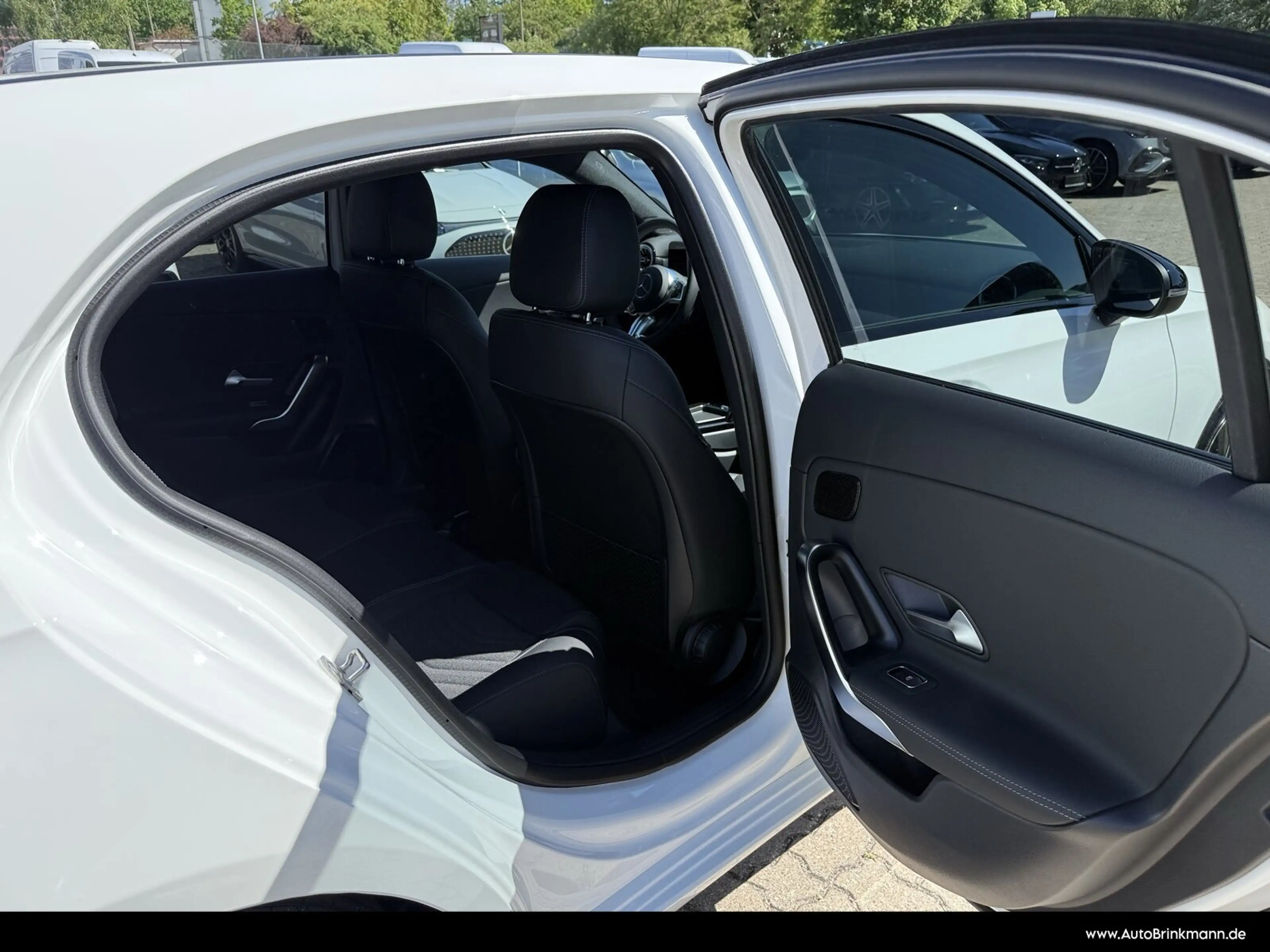 Mercedes-Benz A 200 A 200 Kompakt Progressive/LED/Kamera/Totwinkel SHZ — photo 11