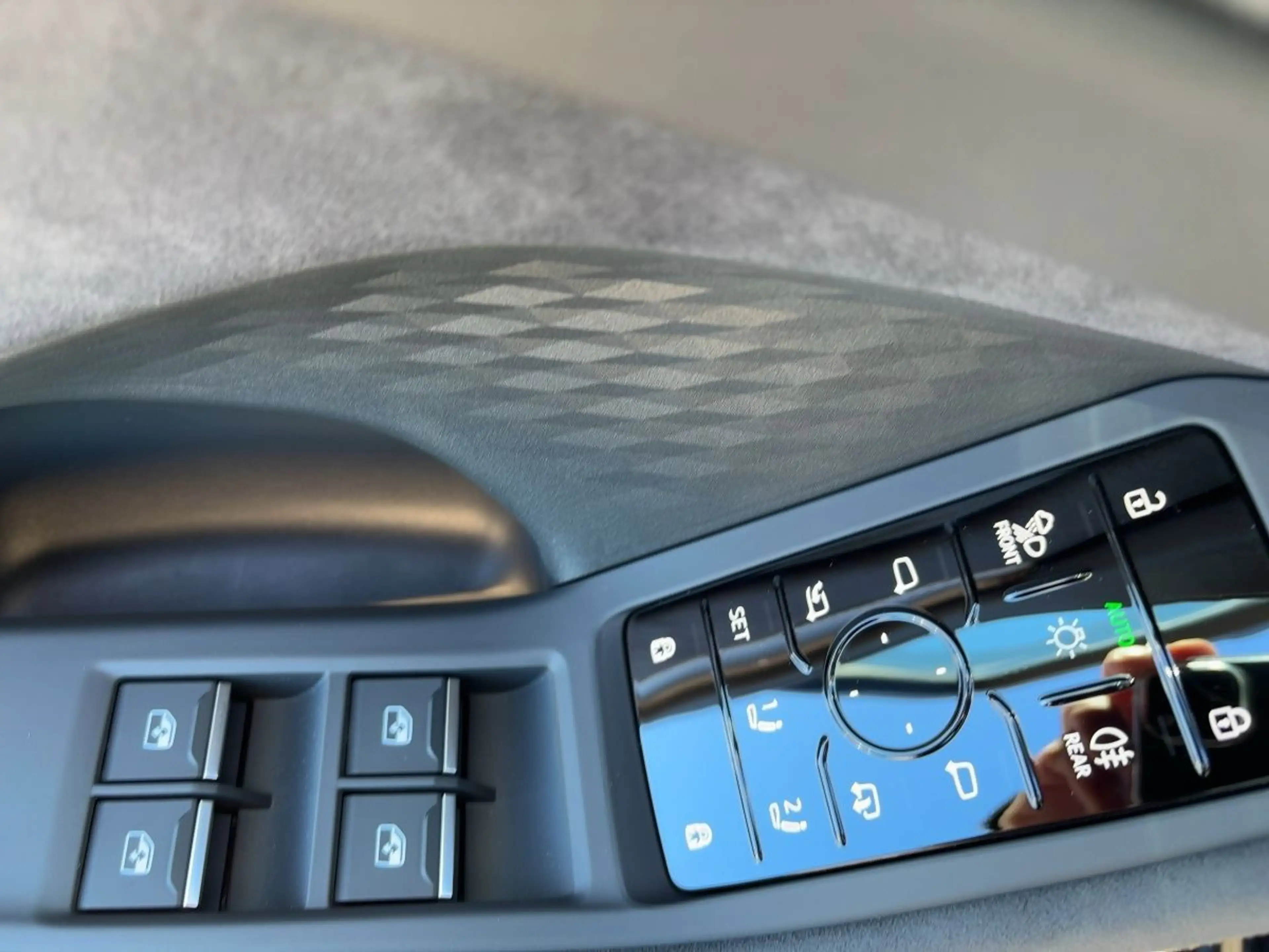 Audi A6 e-hybrid quattro — photo 15