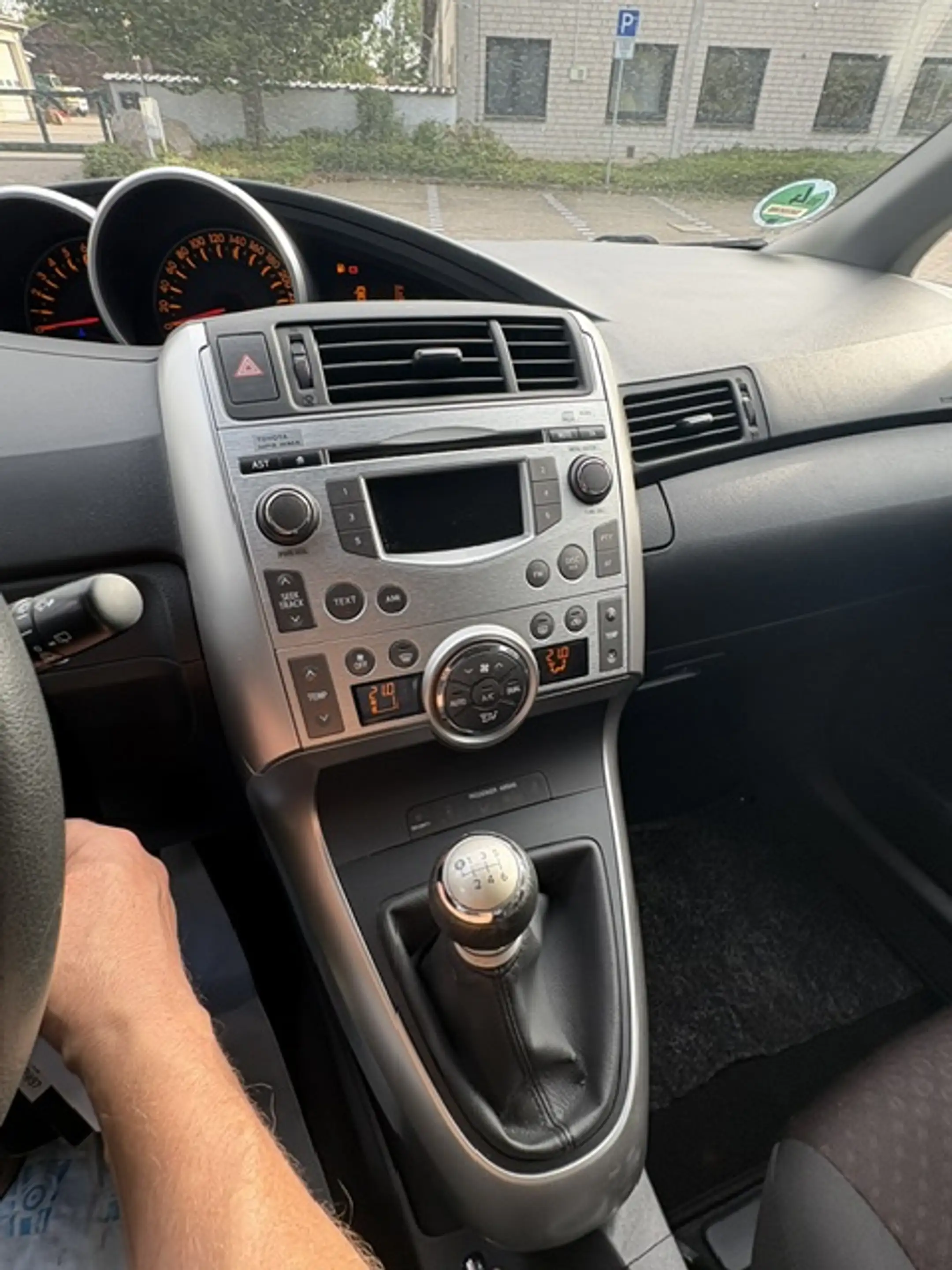 Toyota Verso Verso 1.8 Life — photo 9
