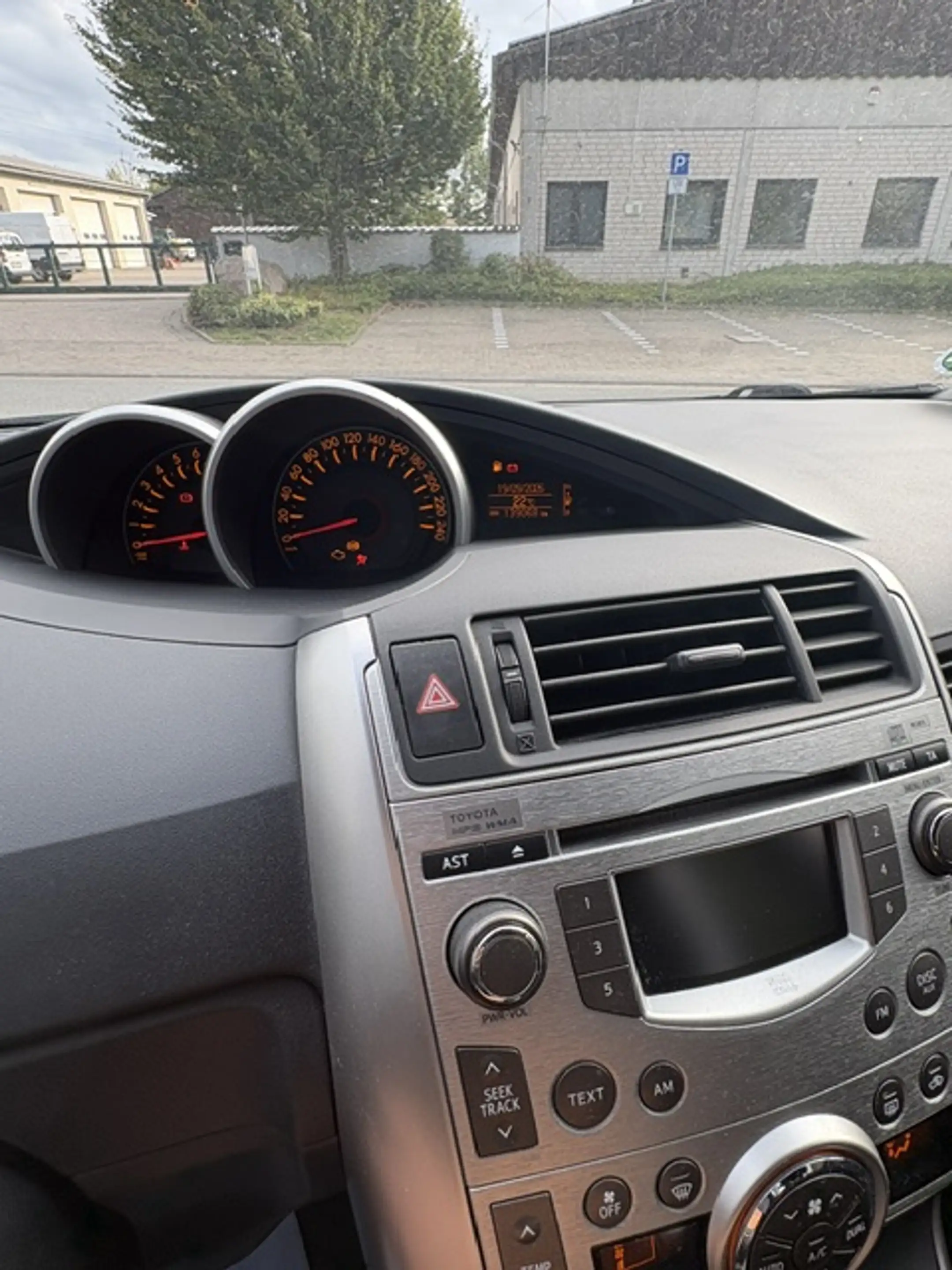 Toyota Verso Verso 1.8 Life — photo 8