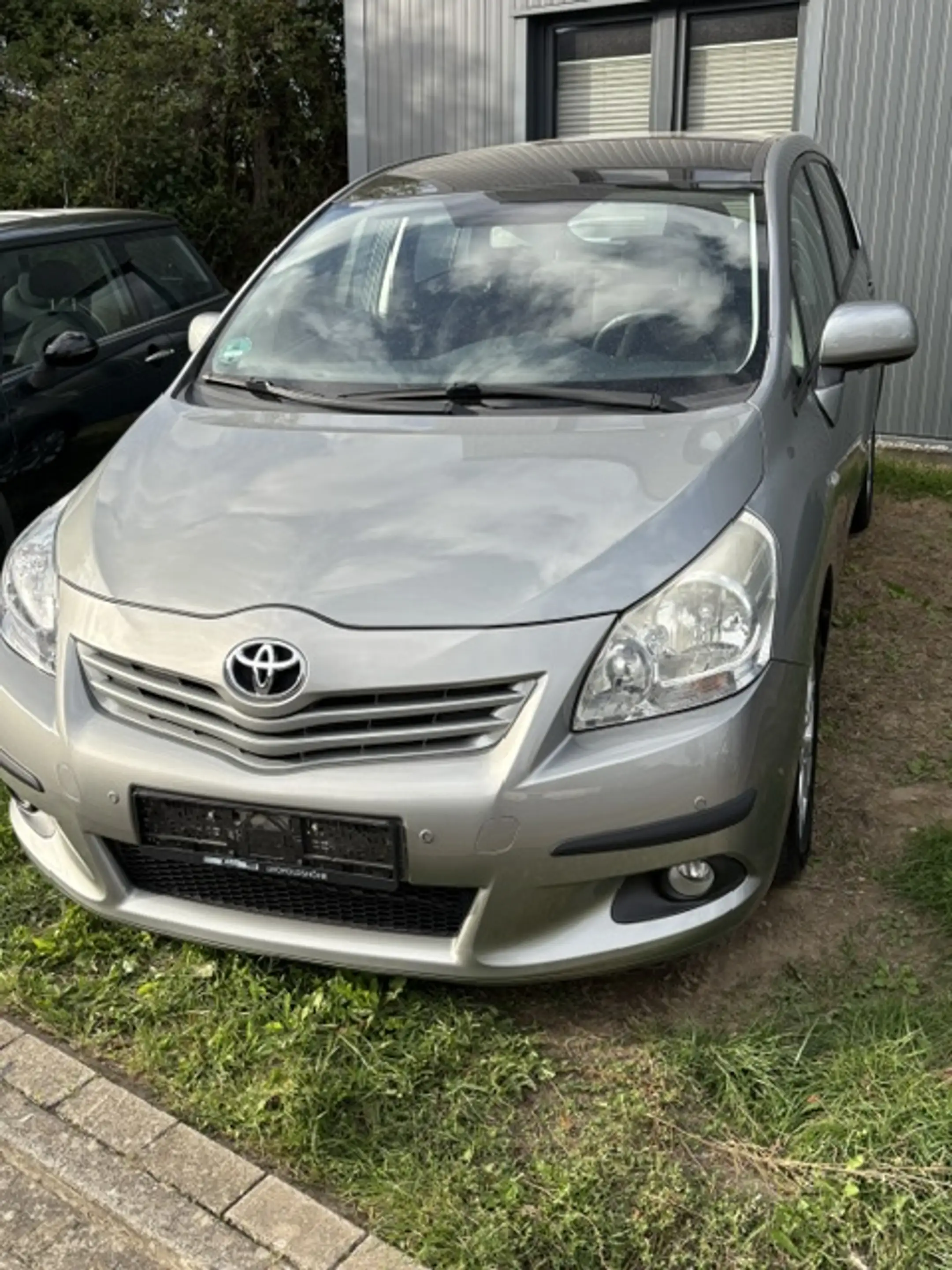 Toyota Verso Verso 1.8 Life — photo 2