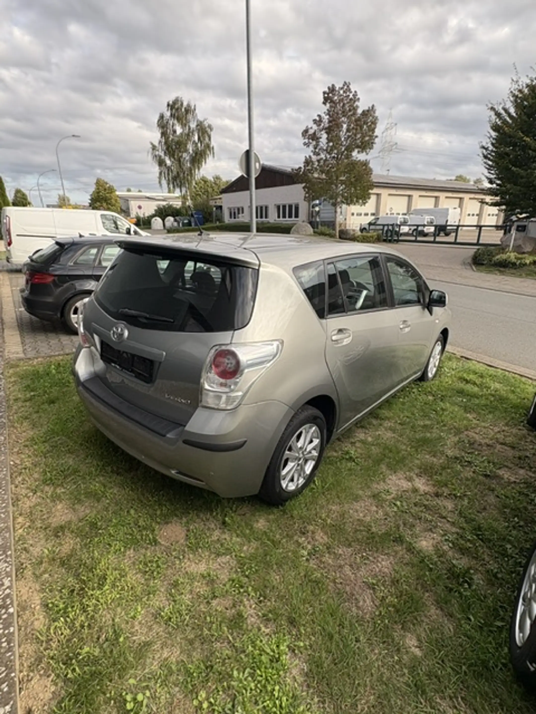 Toyota Verso Verso 1.8 Life — photo 4