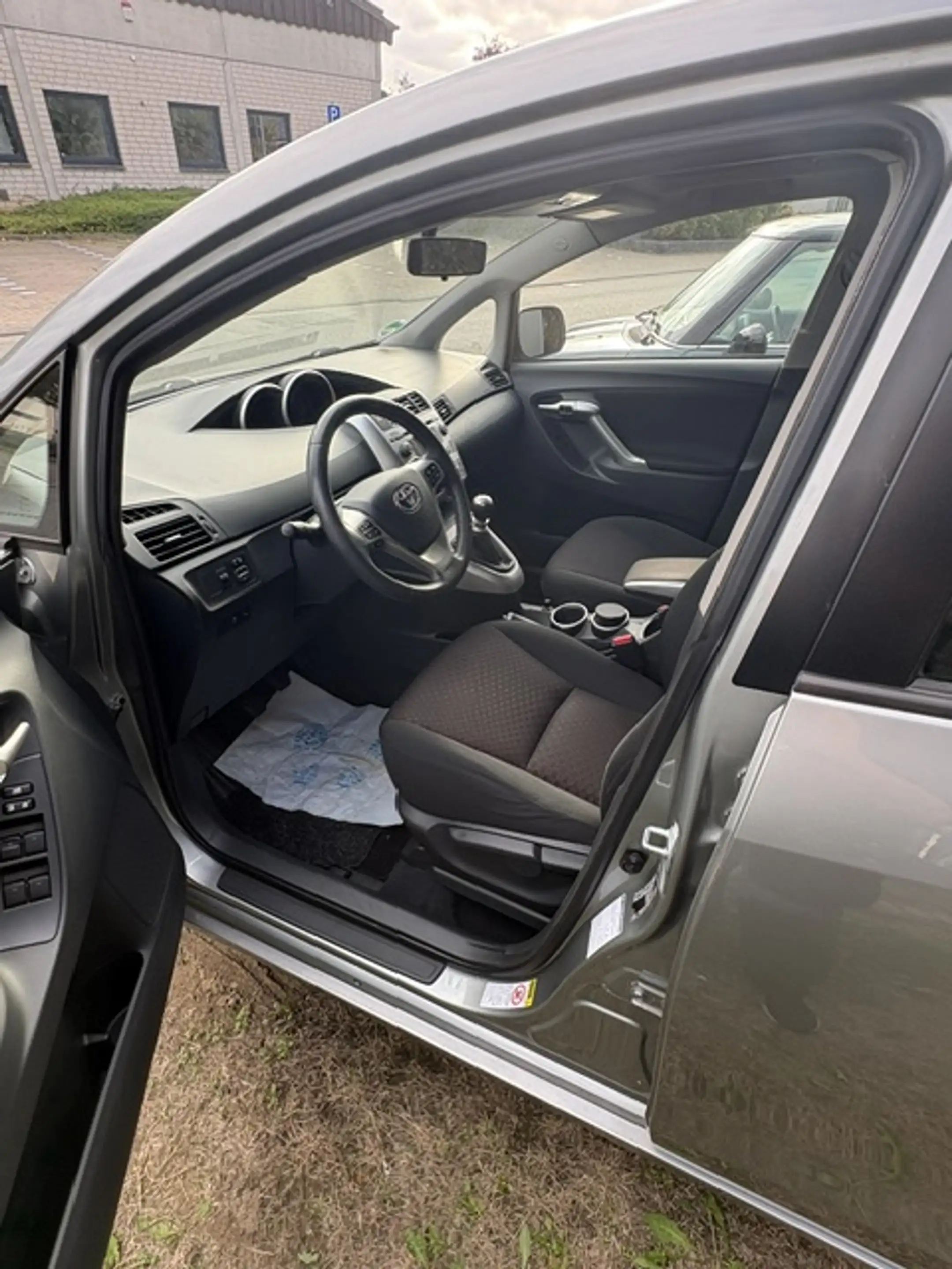Toyota Verso Verso 1.8 Life — photo 6