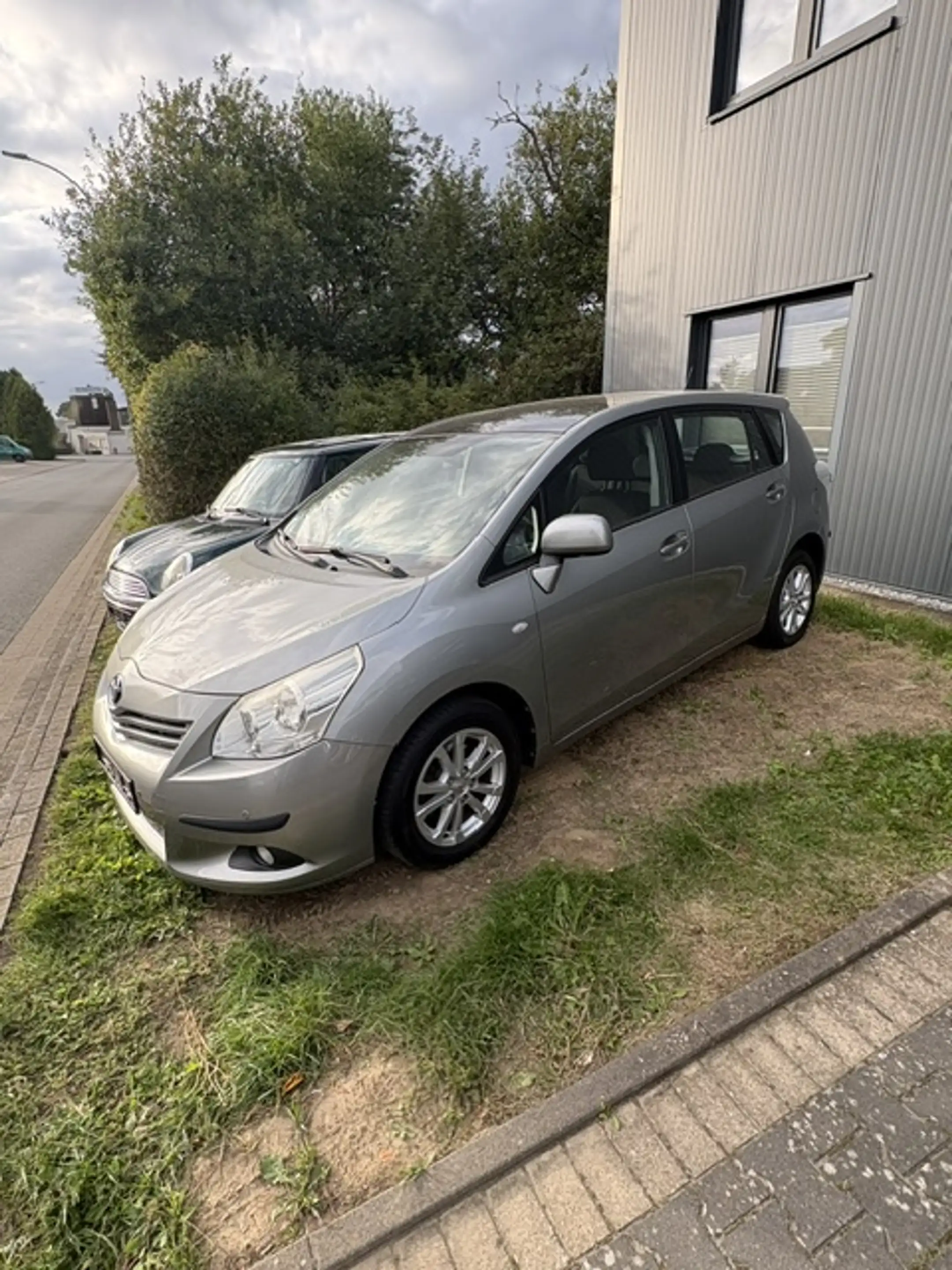Toyota Verso Verso 1.8 Life — photo 3