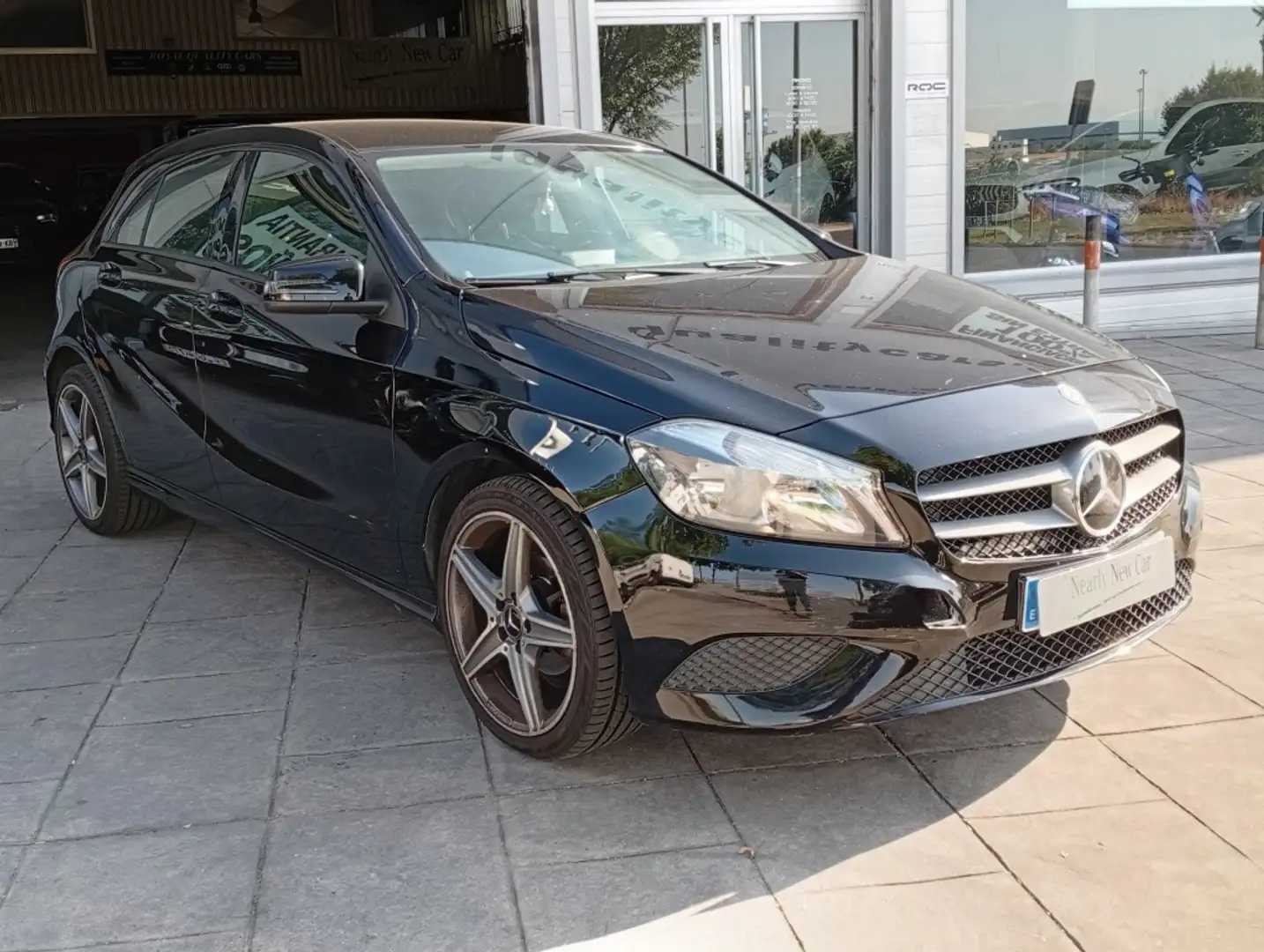 Mercedes-Benz A 180 180CDI BE Urban Czarny - 1