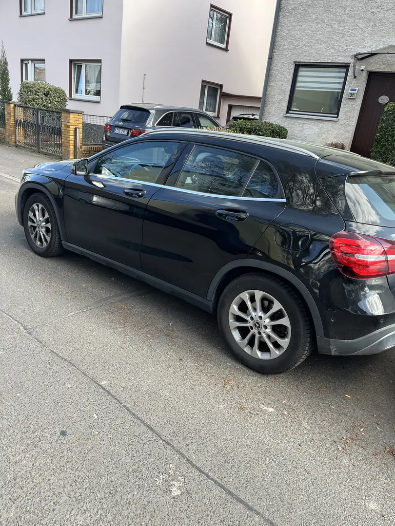 Mercedes-Benz GLA 220 - 2