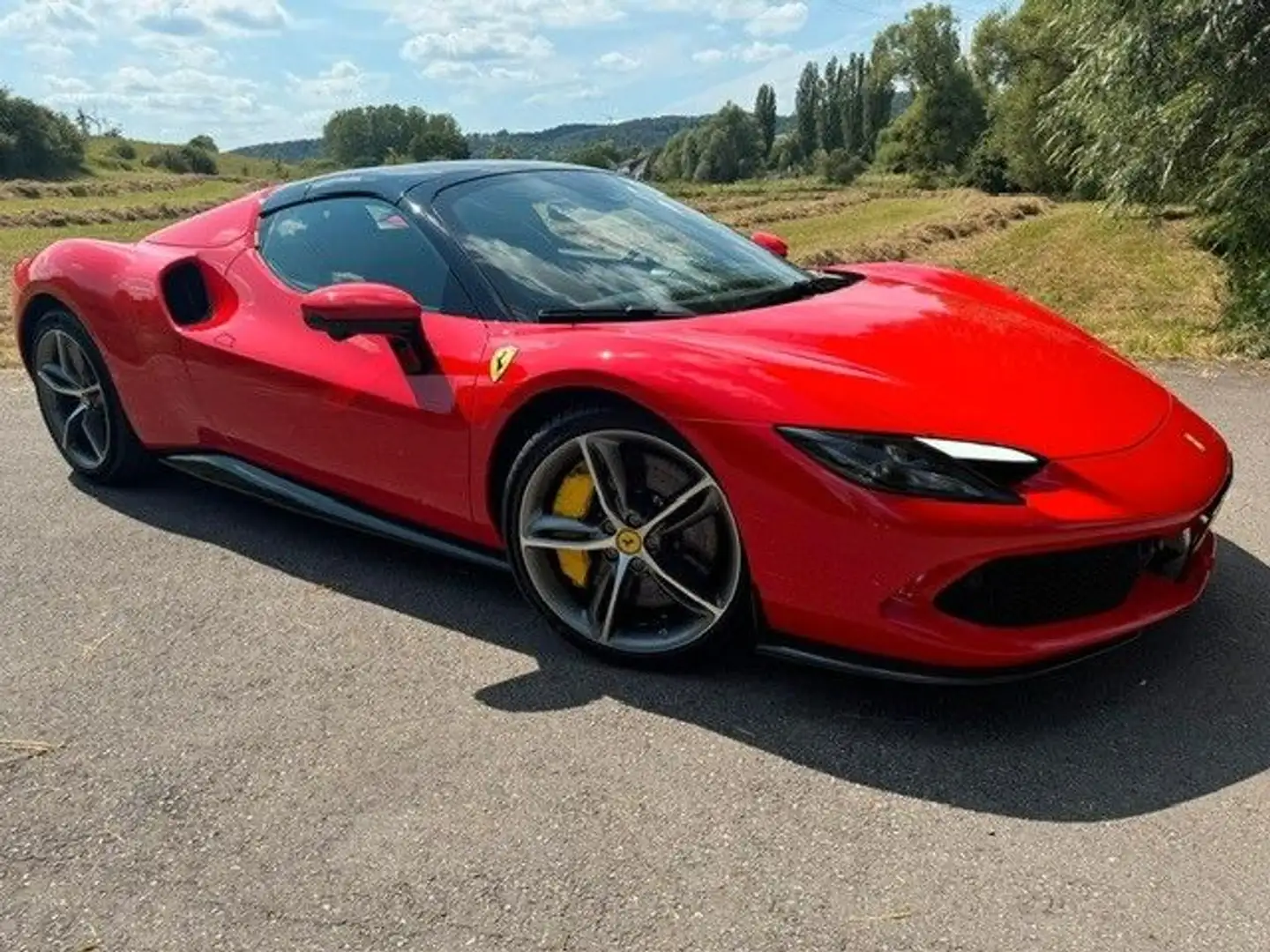 Ferrari 296 GTS Rouge - 1