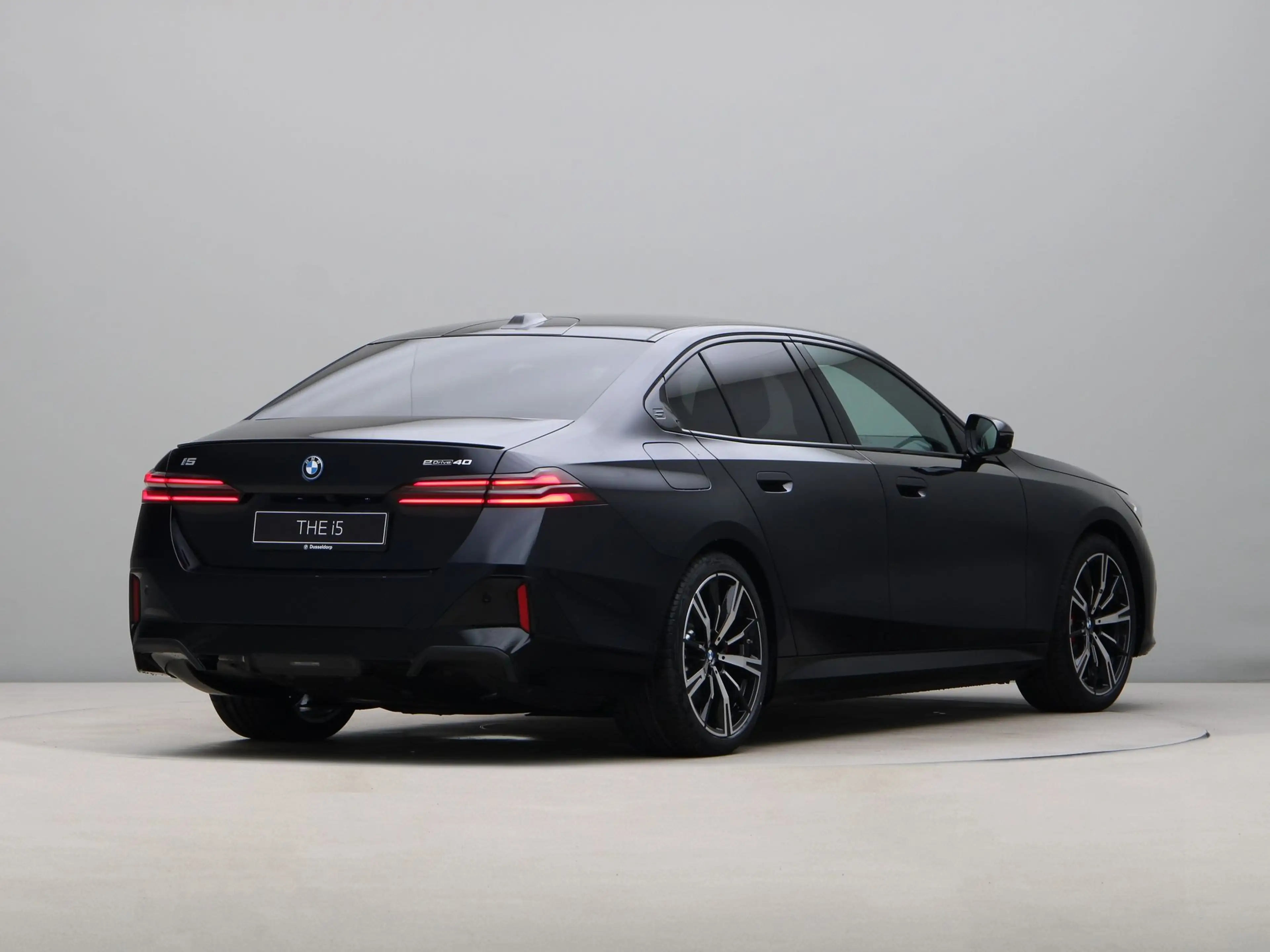 BMW i5 eDrive40 M Sport Edition 84 kWh — photo 8