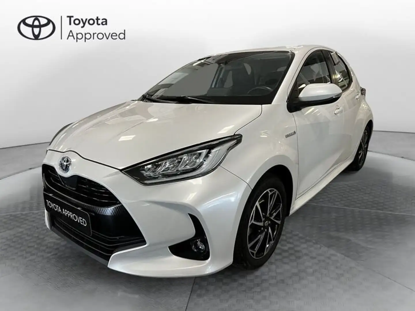 Toyota Yaris 1.5 Hybrid 5 porte Trend White - 1