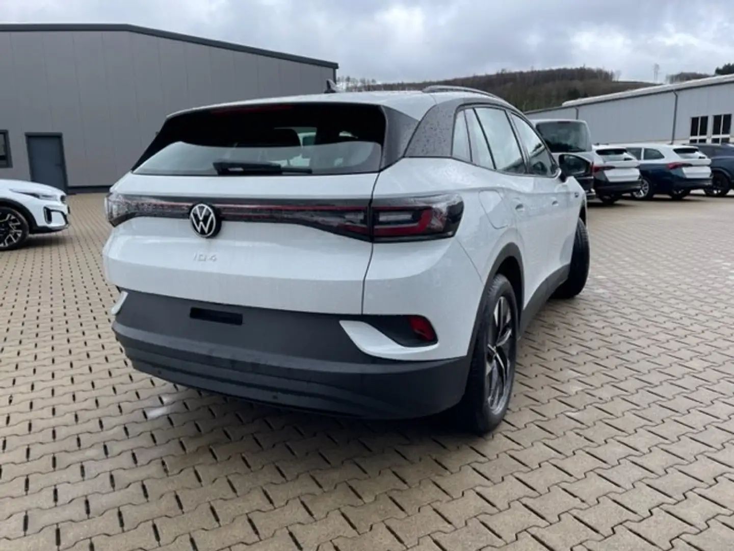 Volkswagen ID.4 Pro Performance 150 kW (204 PS) 77 kWh AHK Klima bijela - 2