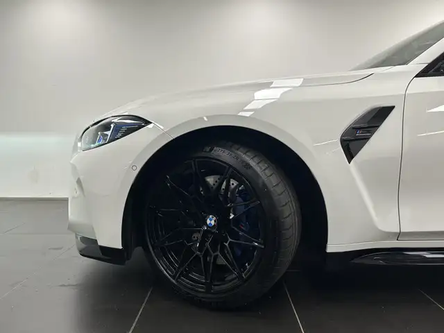 BMW M3 view 9