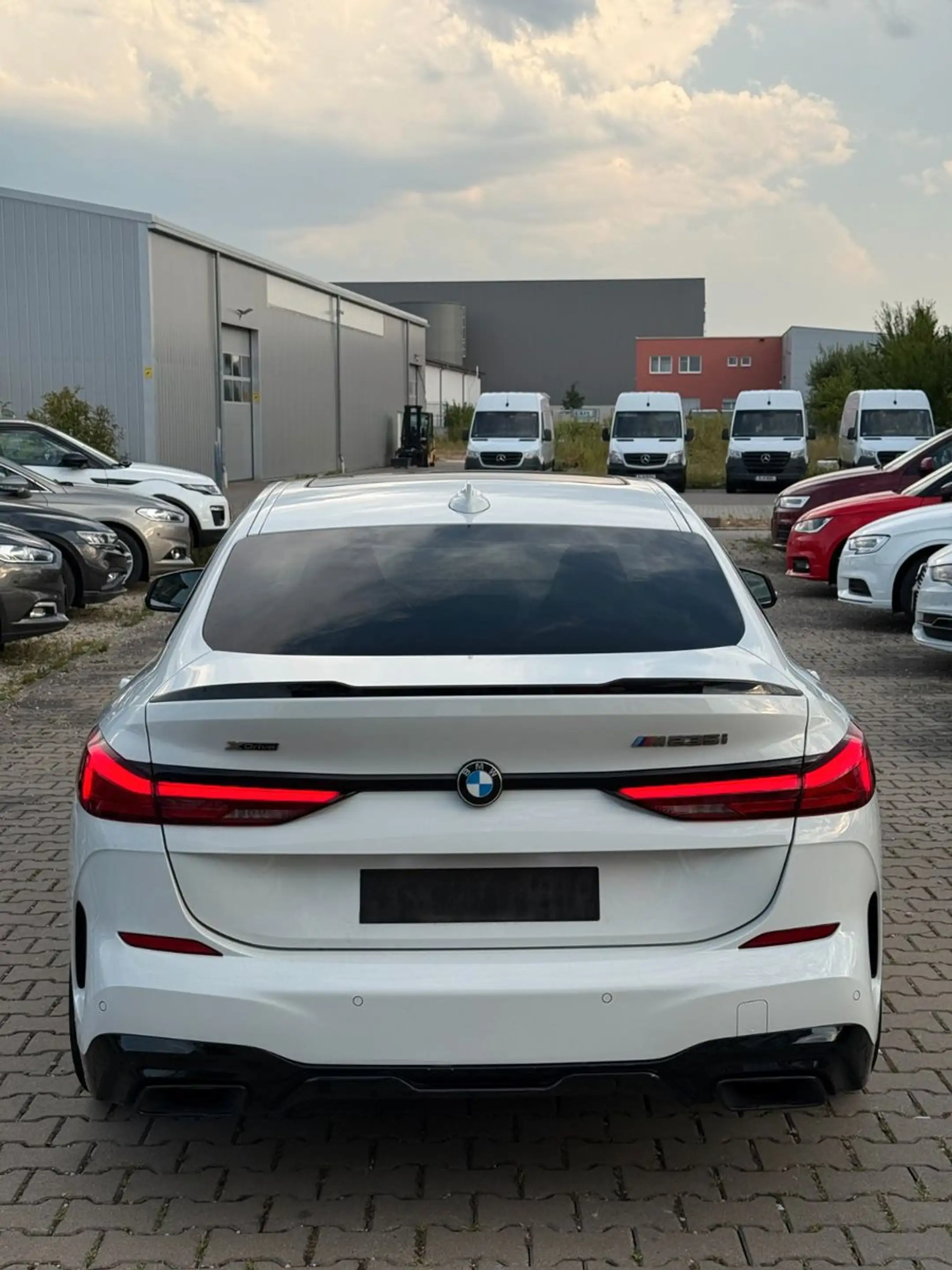 BMW 235 i xDrive Gran Coupe *PANO*BCM*SHZ*GRA*MFL* — photo 6