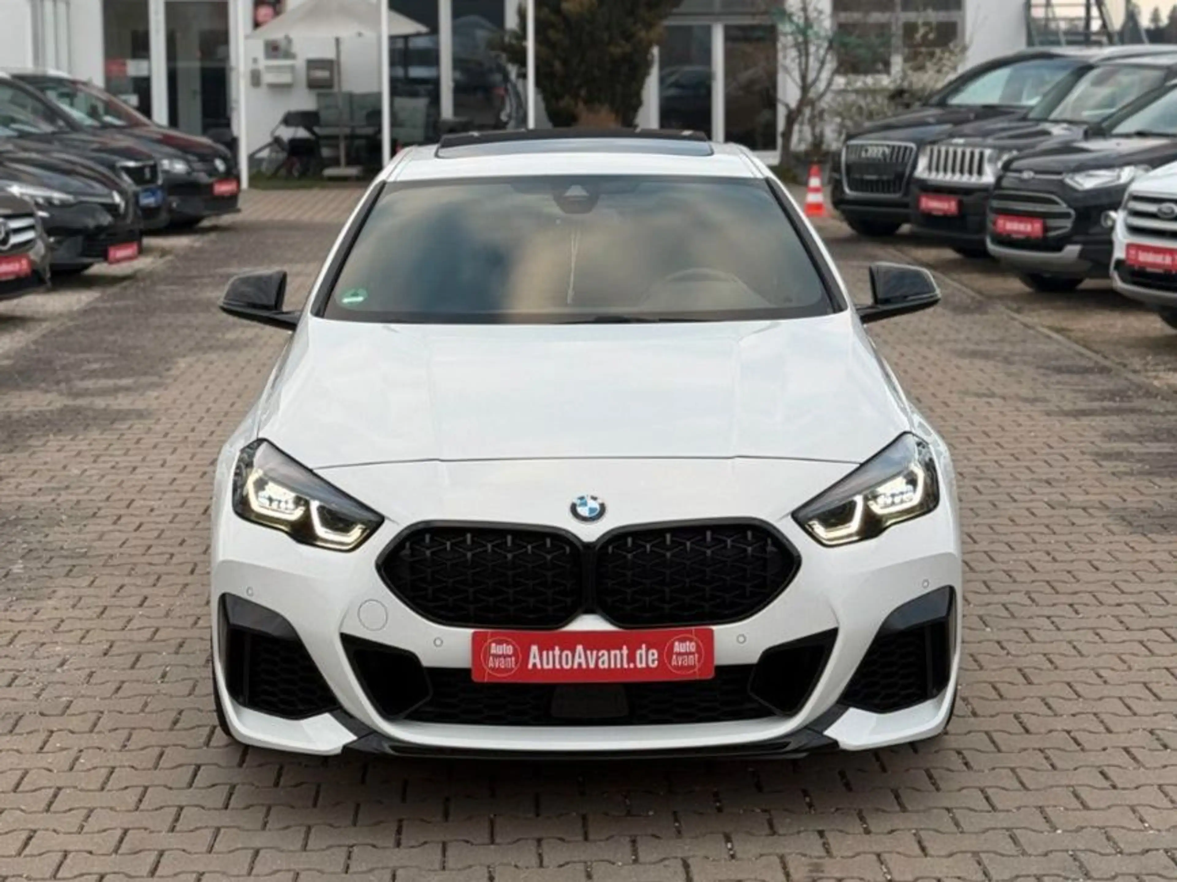 BMW 235 i xDrive Gran Coupe *PANO*BCM*SHZ*GRA*MFL* — photo 2