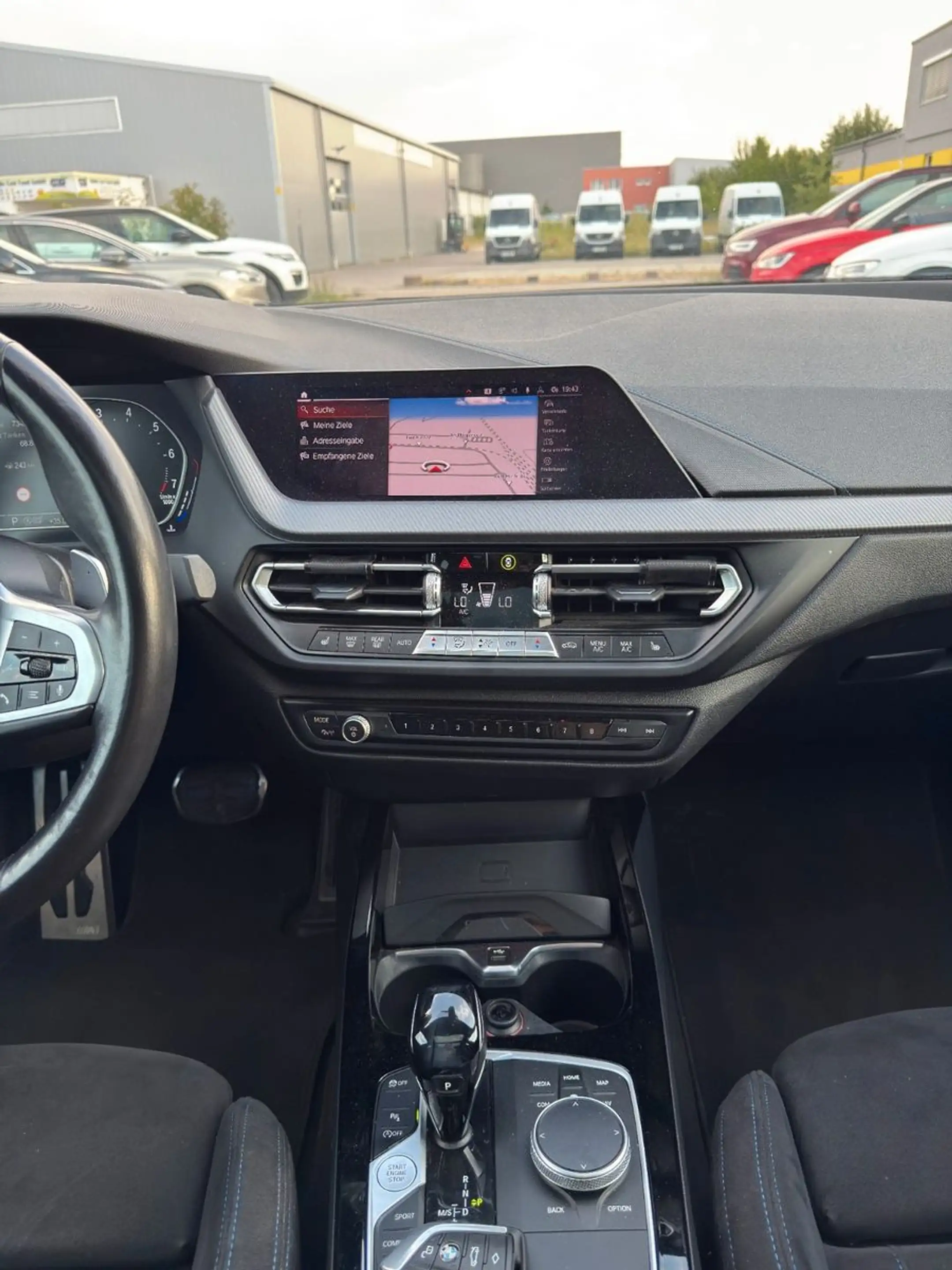 BMW 235 i xDrive Gran Coupe *PANO*BCM*SHZ*GRA*MFL* — photo 12