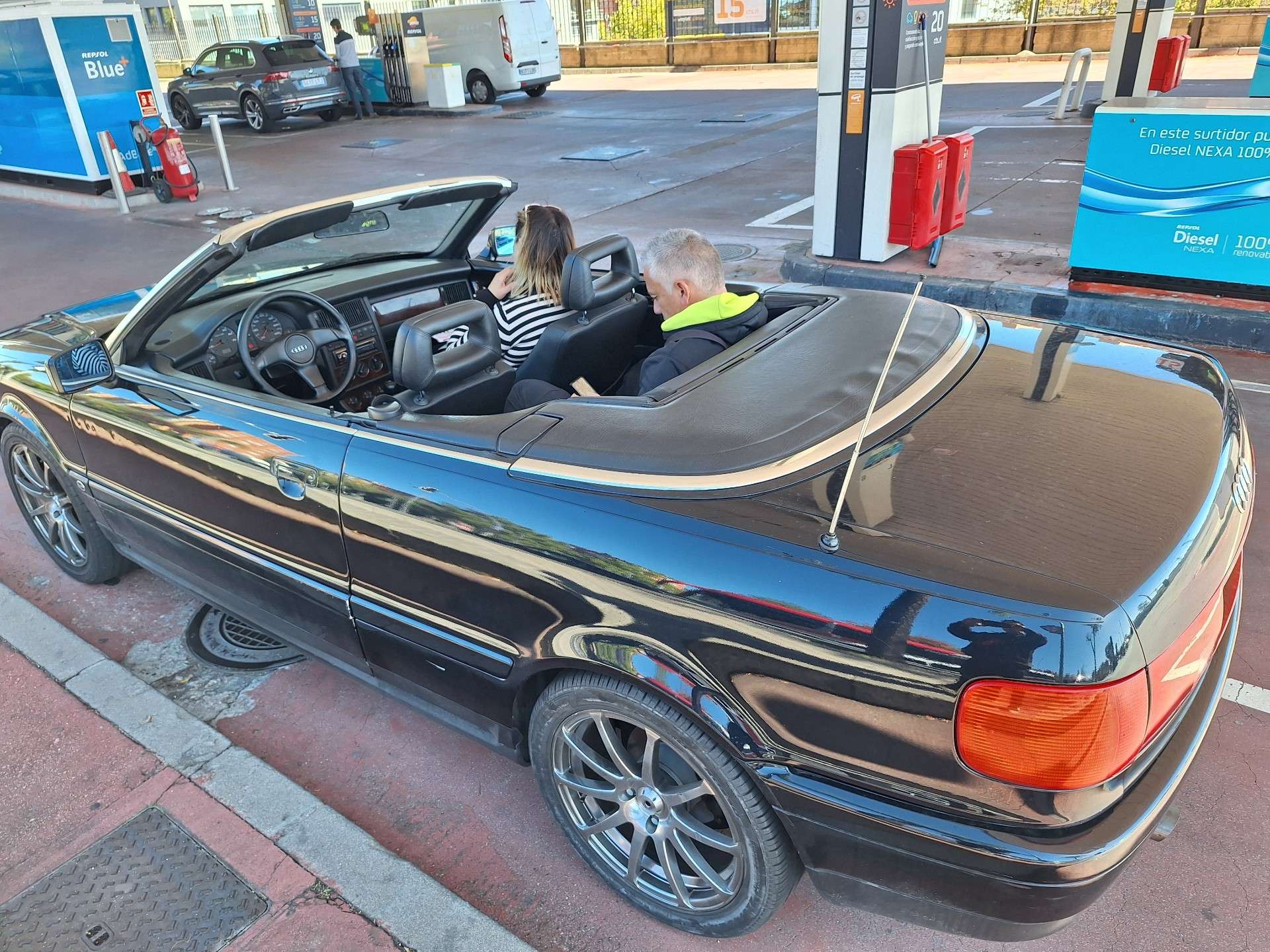 Audi Cabriolet 2.3 - foto 1