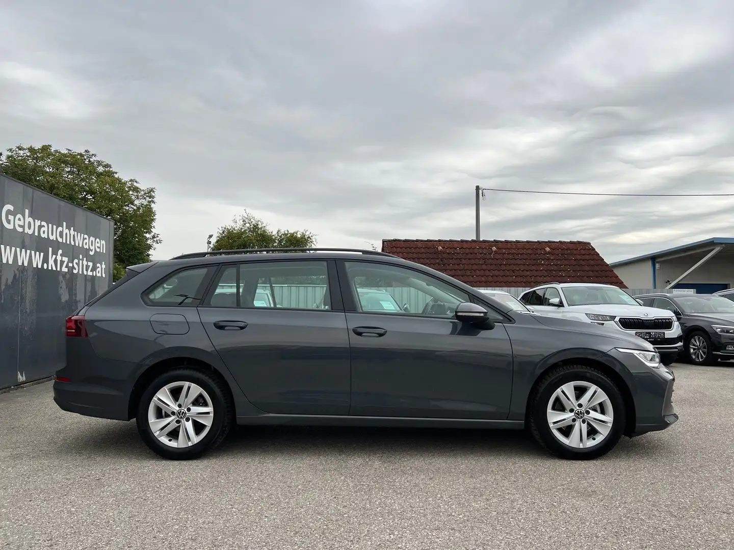Volkswagen Golf Variant 1,5 TSI ACT Life DSG Grau - 2