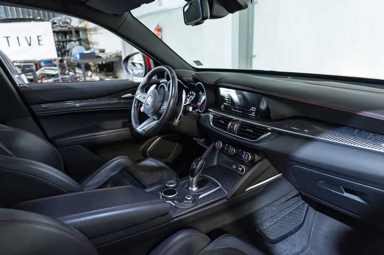 Alfa Romeo Stelvio QF 2.9 510PK QUADRIFOGLIO | LICHTE VRACHT | 100% BTW — foto 8