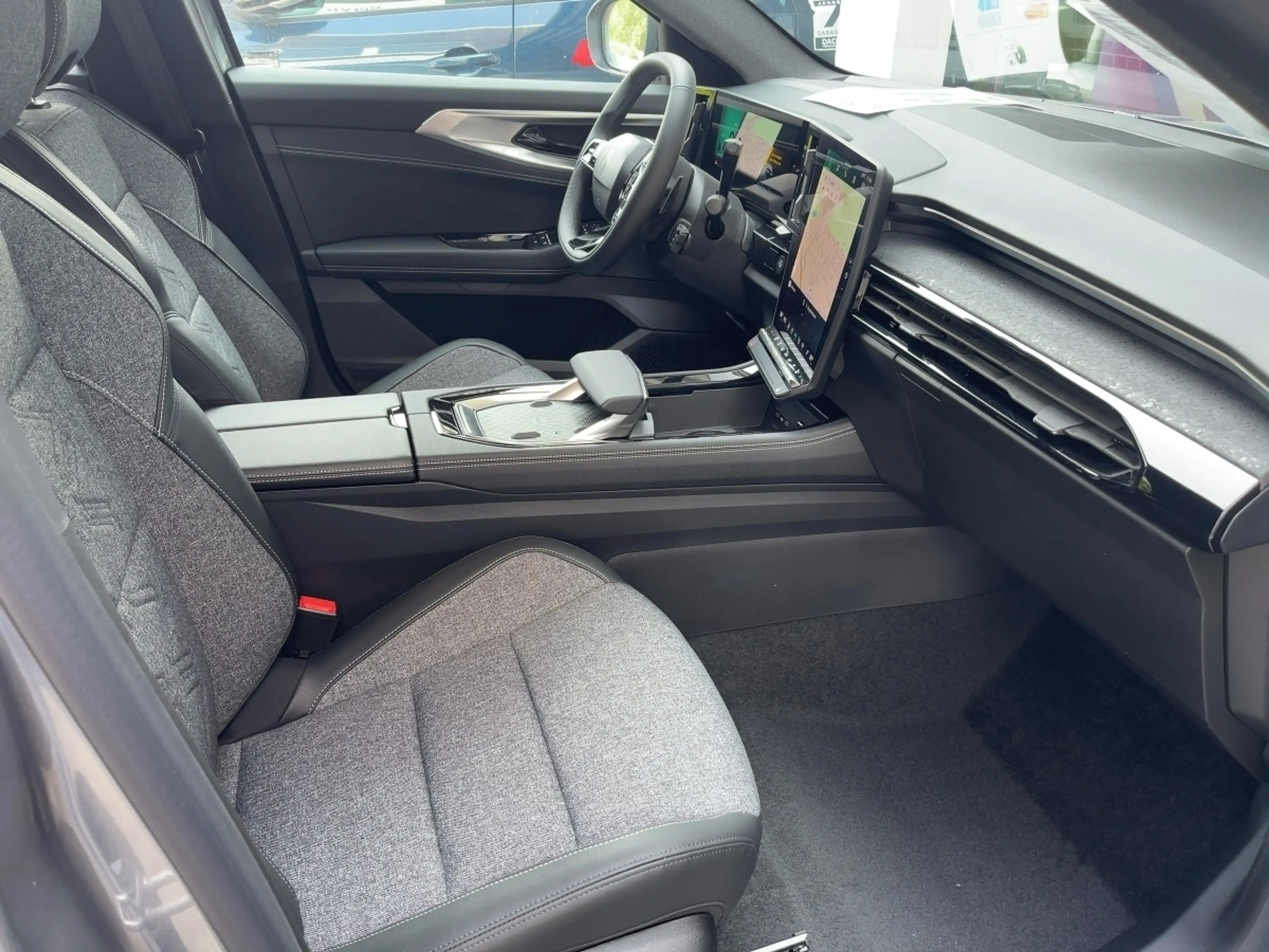 Renault Rafale Techno E-Tech Full Hybrid 200 — photo 7