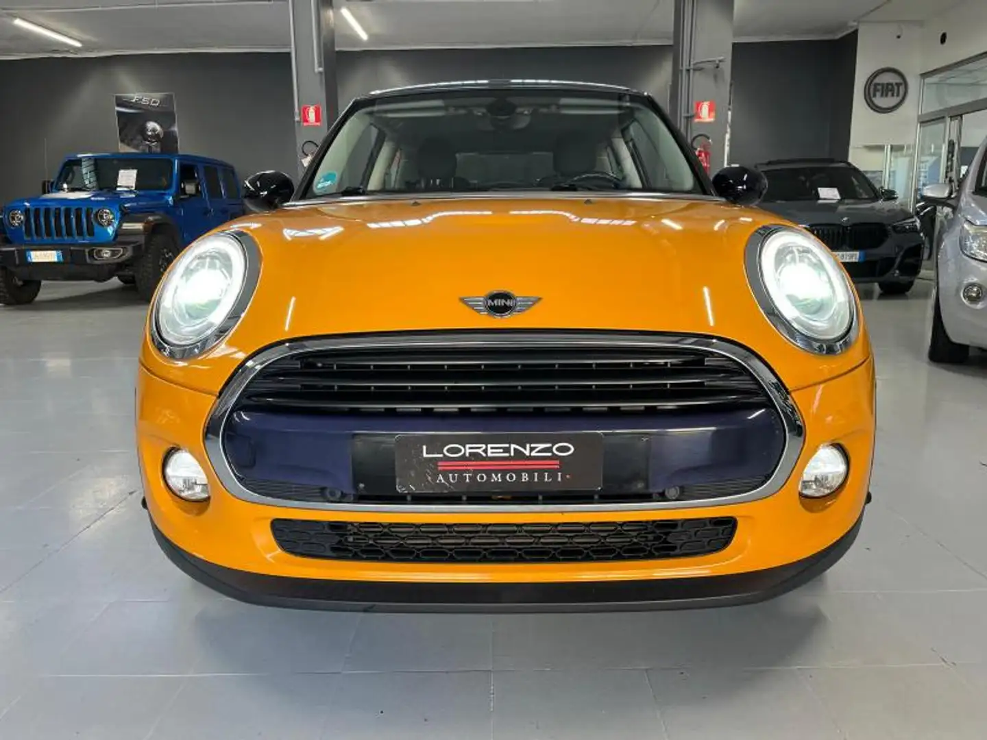 MINI One D Cooper Metropolitan 1.5 TURBO Orange - 2