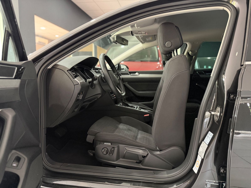 Volkswagen Passat Variant Business*ACC*E-HECK*KAMERA*CARPLY — photo 5