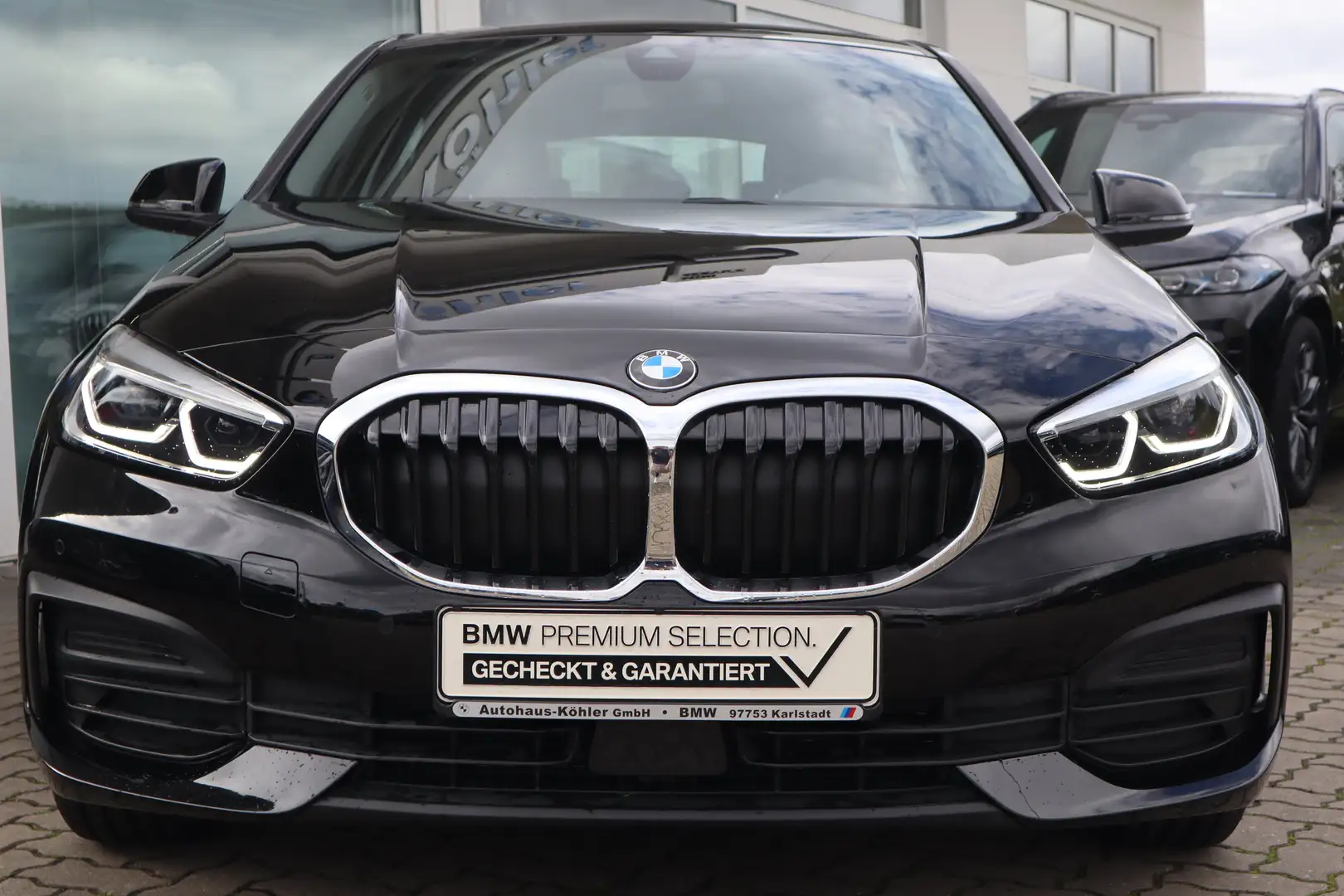 BMW 118 i Hatch Advantage/DAB/LED/WLAN/Tempomat/Shz Noir - 2