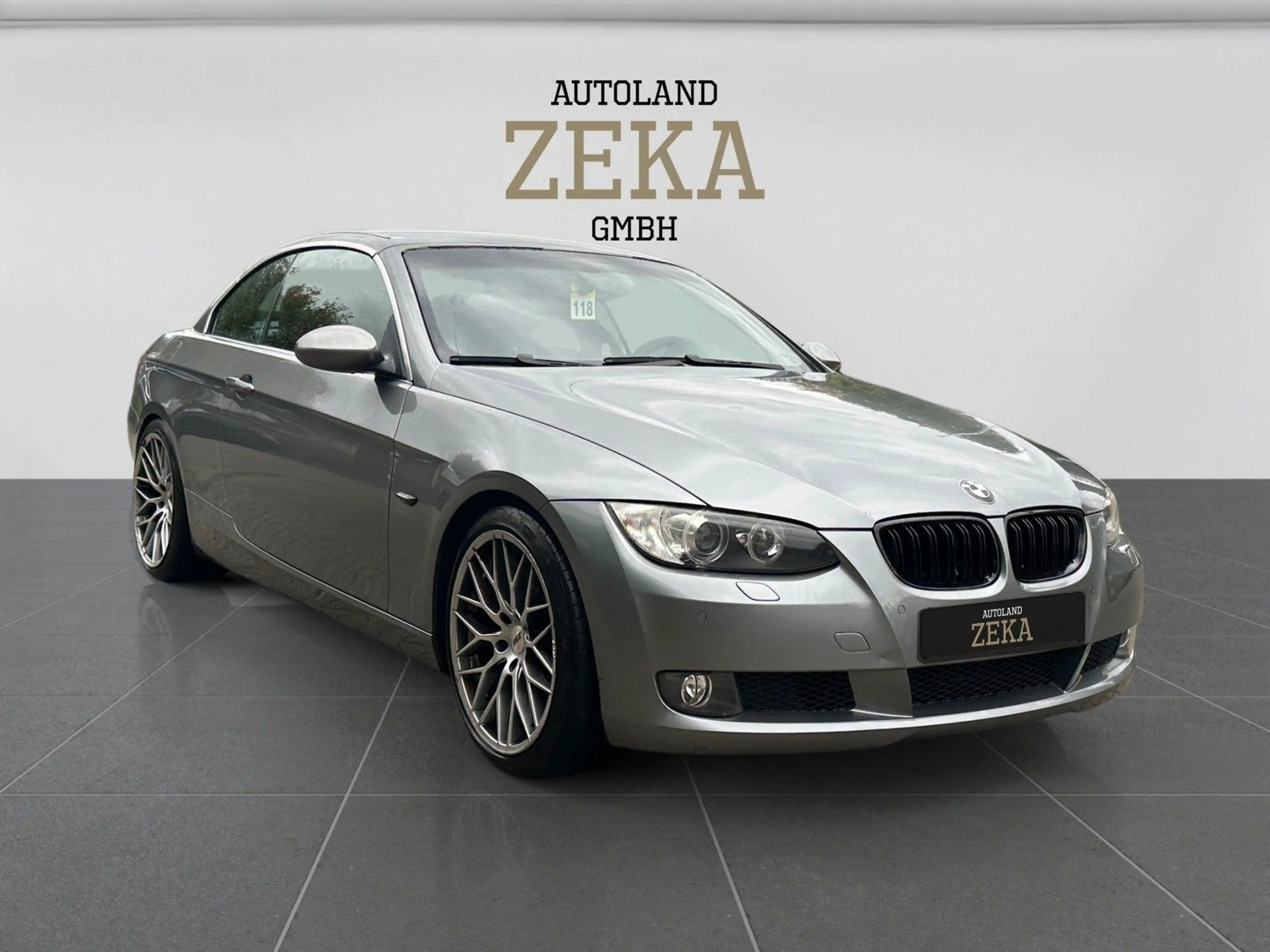 BMW 330 I*CABRIO*XENON*SPORTFAHRWERK*PDC