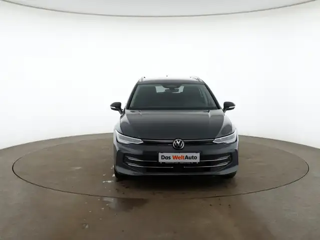 Volkswagen Golf view 3