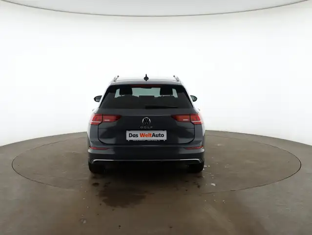 Volkswagen Golf view 6