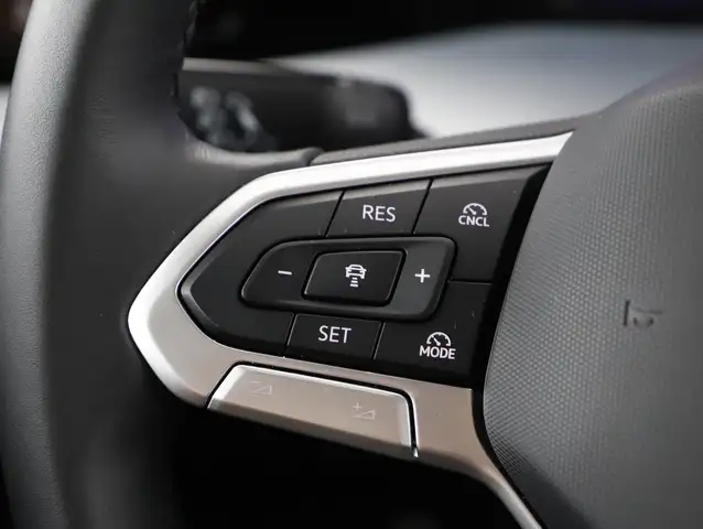 Volkswagen Golf view 13