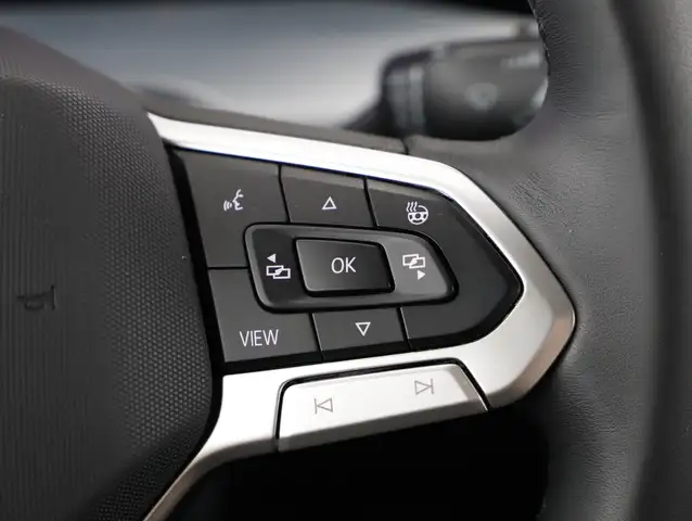 Volkswagen Golf view 14