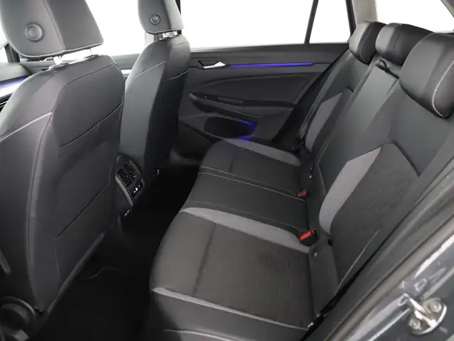 Volkswagen Golf view 9