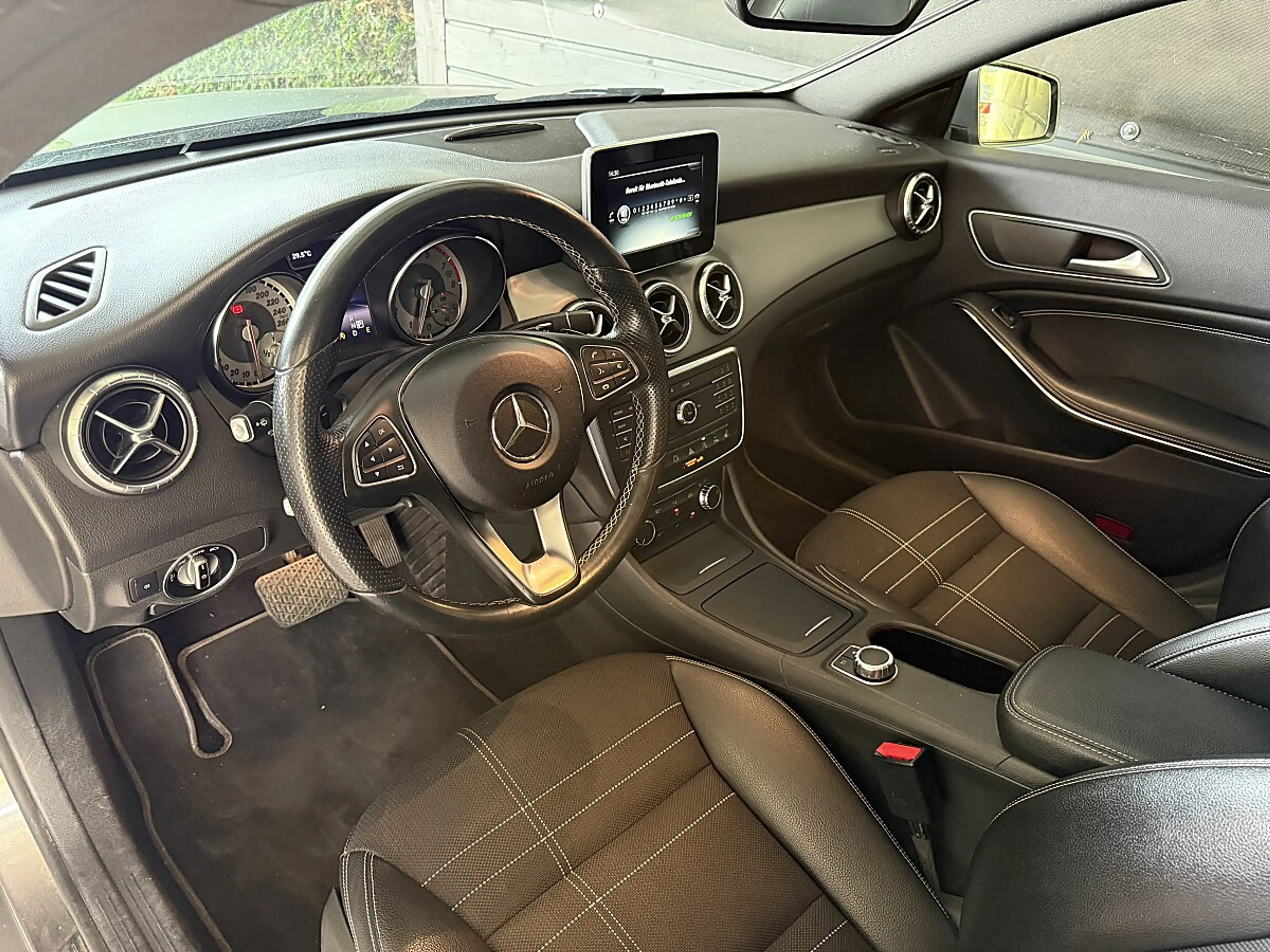 Mercedes-Benz CLA 200 Shooting Brake Aut. *Navi*Tempomat*Sitzheizung*... — photo 15