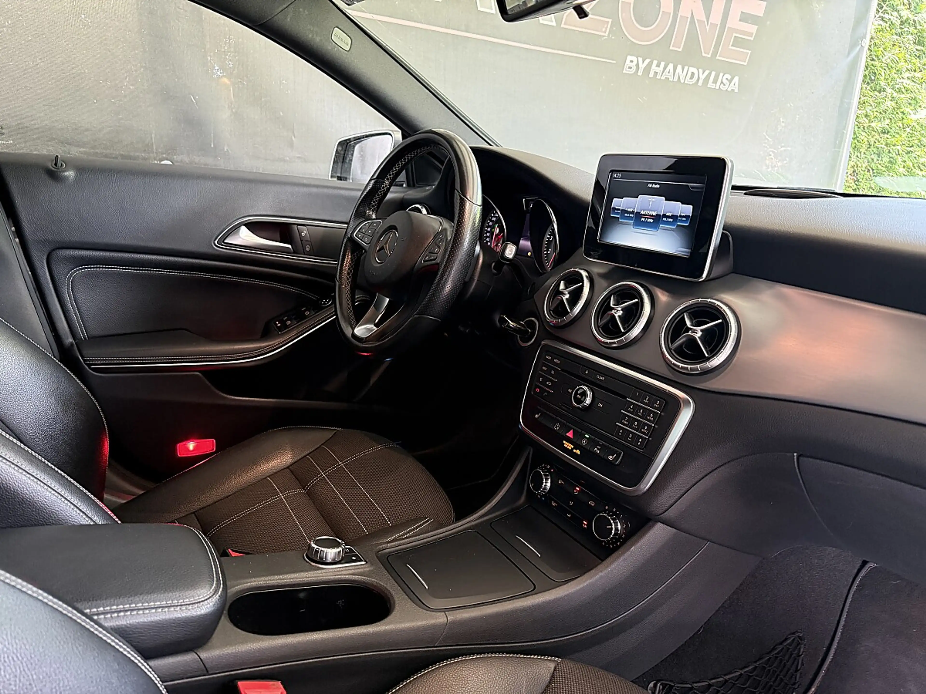 Mercedes-Benz CLA 200 Shooting Brake Aut. *Navi*Tempomat*Sitzheizung*... — photo 8