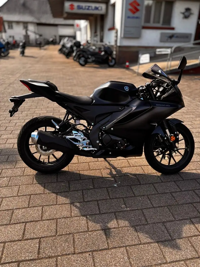 Yamaha YZF-R125 - 1