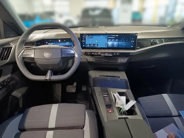 Opel Grandland view 5