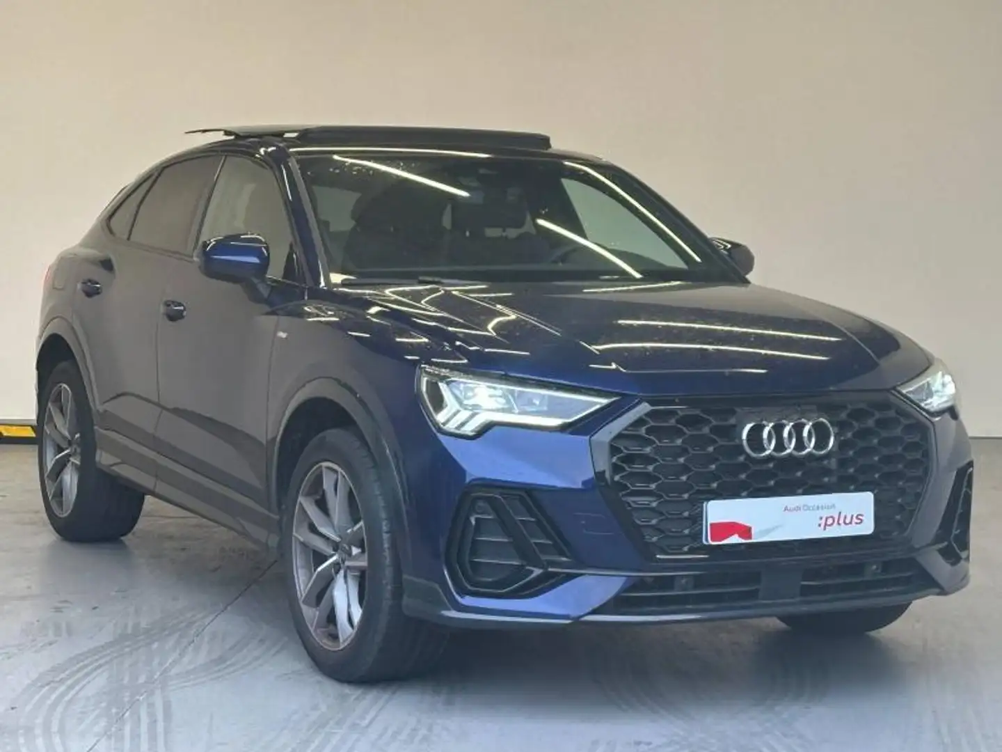 Audi Q3 45 TFSI e 245ch S line S tronic 6 - 1
