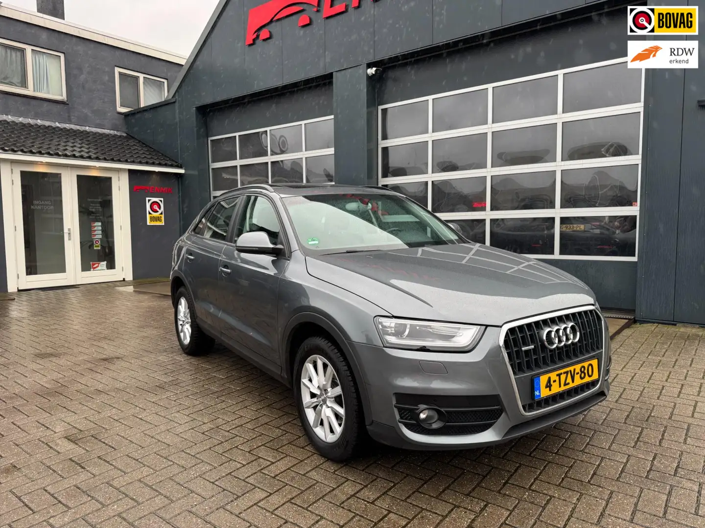 Audi Q3 2.0 TFSI quattro Pro Line S / Pano / Trekhaak / Ke Gris - 1