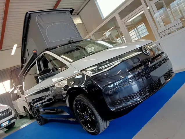 Volkswagen T7 California TOUR TDI DSG LED 360 *OK 104 E AUTOCARRO*