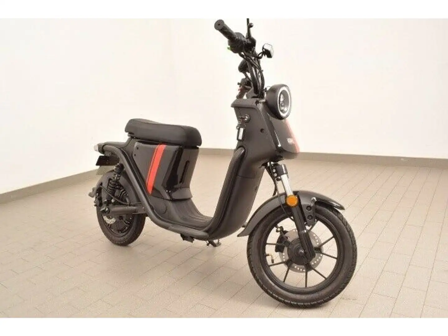 Niu Egyéb NIU U1 E-Roller Fekete - 2