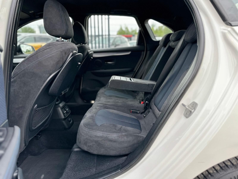 BMW 218 2 Active Tourer 218 i M Sport — photo 13