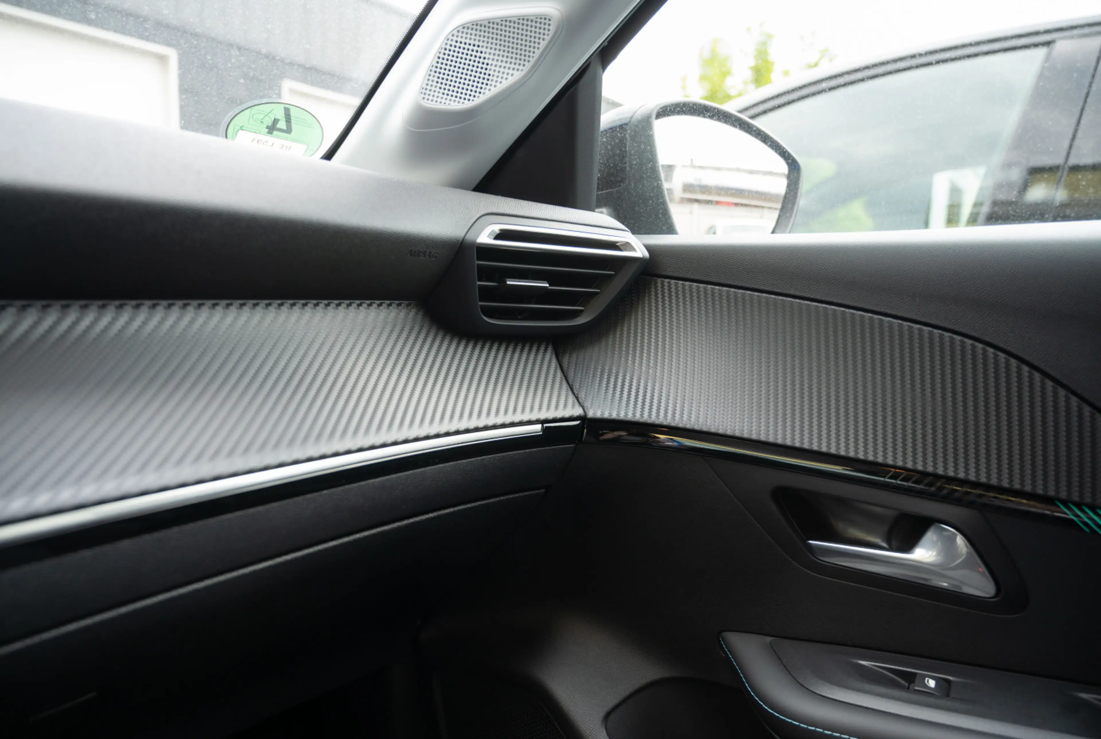 Peugeot 208 Allure Pack Elektromotor 136 *MIRRORSCREEN*SHZ*WÄRMEPUMPE* — photo 12