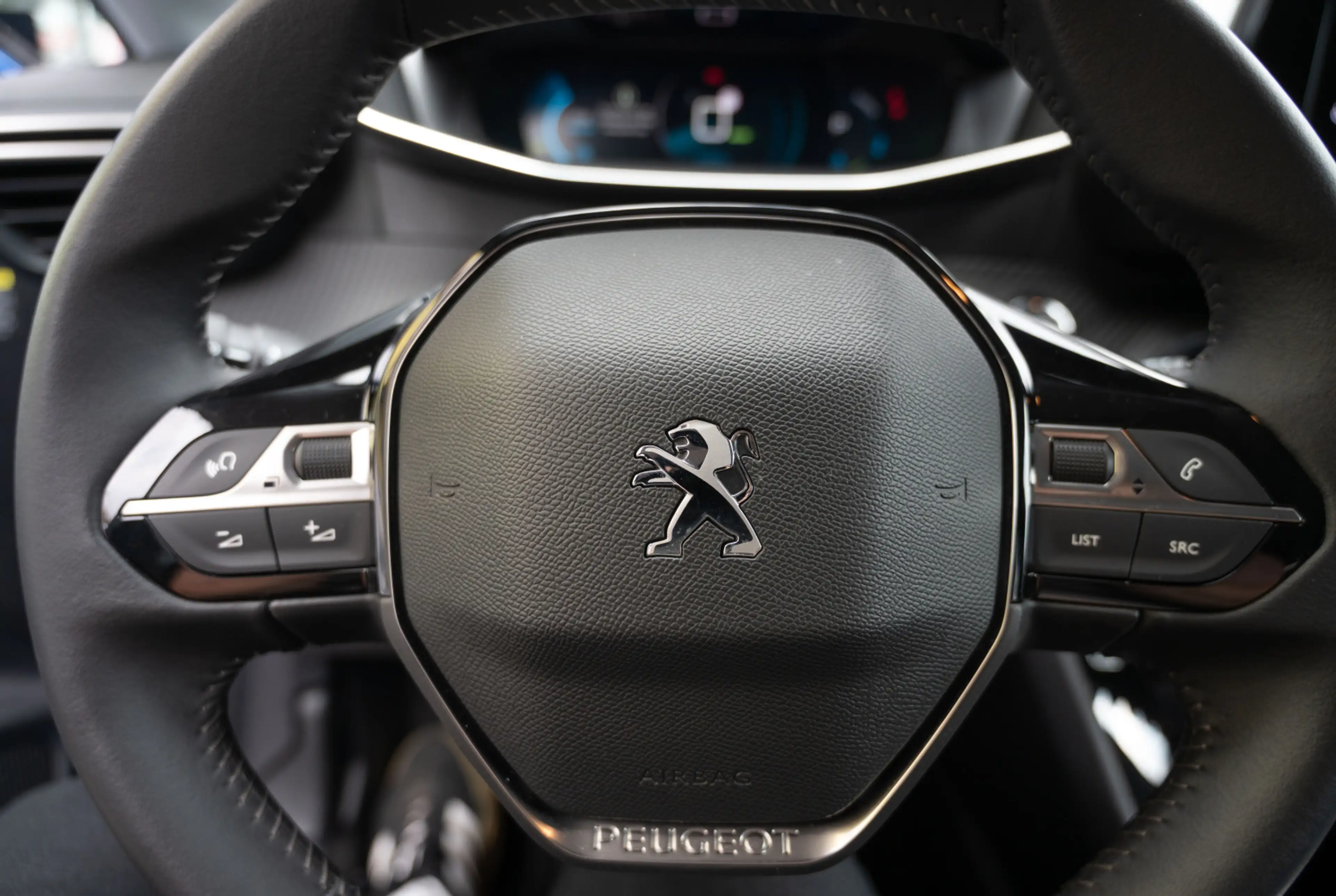 Peugeot 208 Allure Pack Elektromotor 136 *MIRRORSCREEN*SHZ*WÄRMEPUMPE* — photo 15