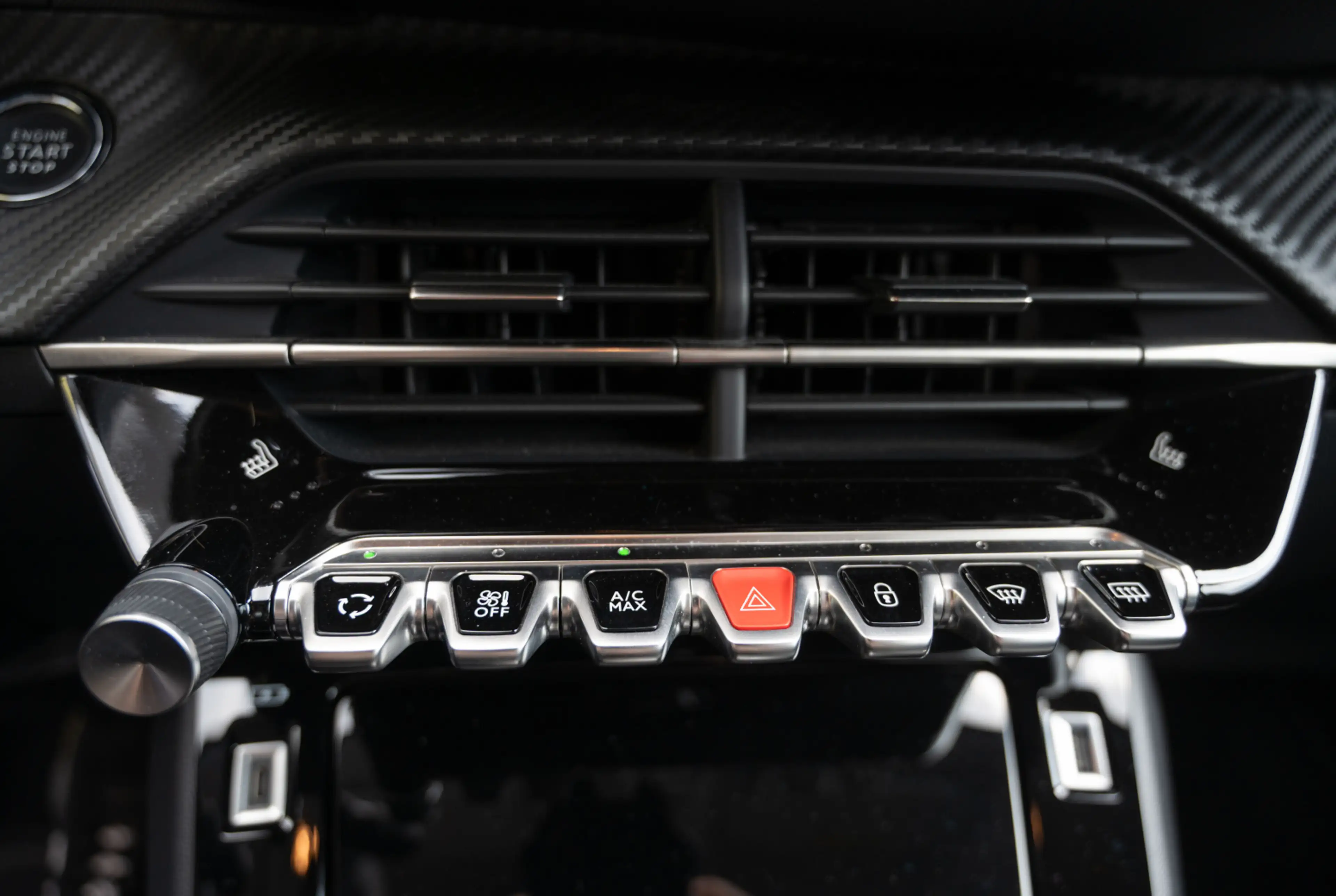 Peugeot 208 Allure Pack Elektromotor 136 *MIRRORSCREEN*SHZ*WÄRMEPUMPE* — photo 10
