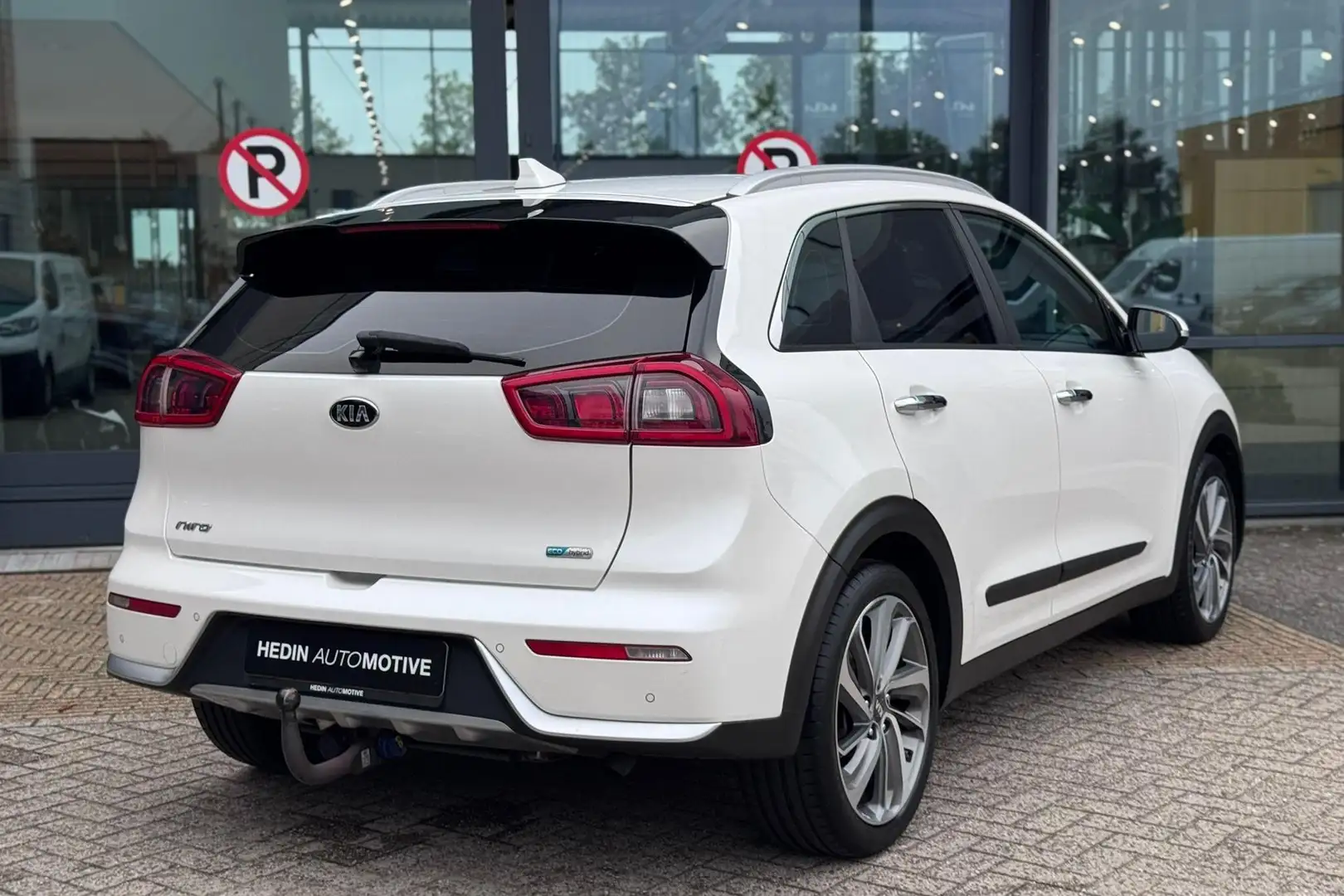 Kia Niro 1.6 GDi Hybrid First Edition | Trekhaak | Navigati Wit - 2
