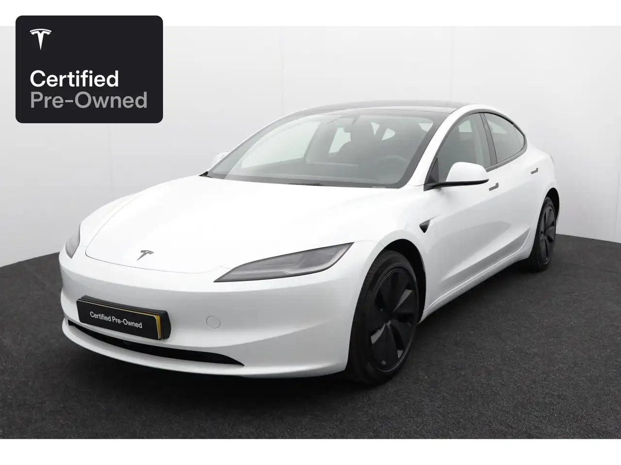 2026 Tesla Model 3 Long Range AWD "Certified Pre-Owned", photograph 4