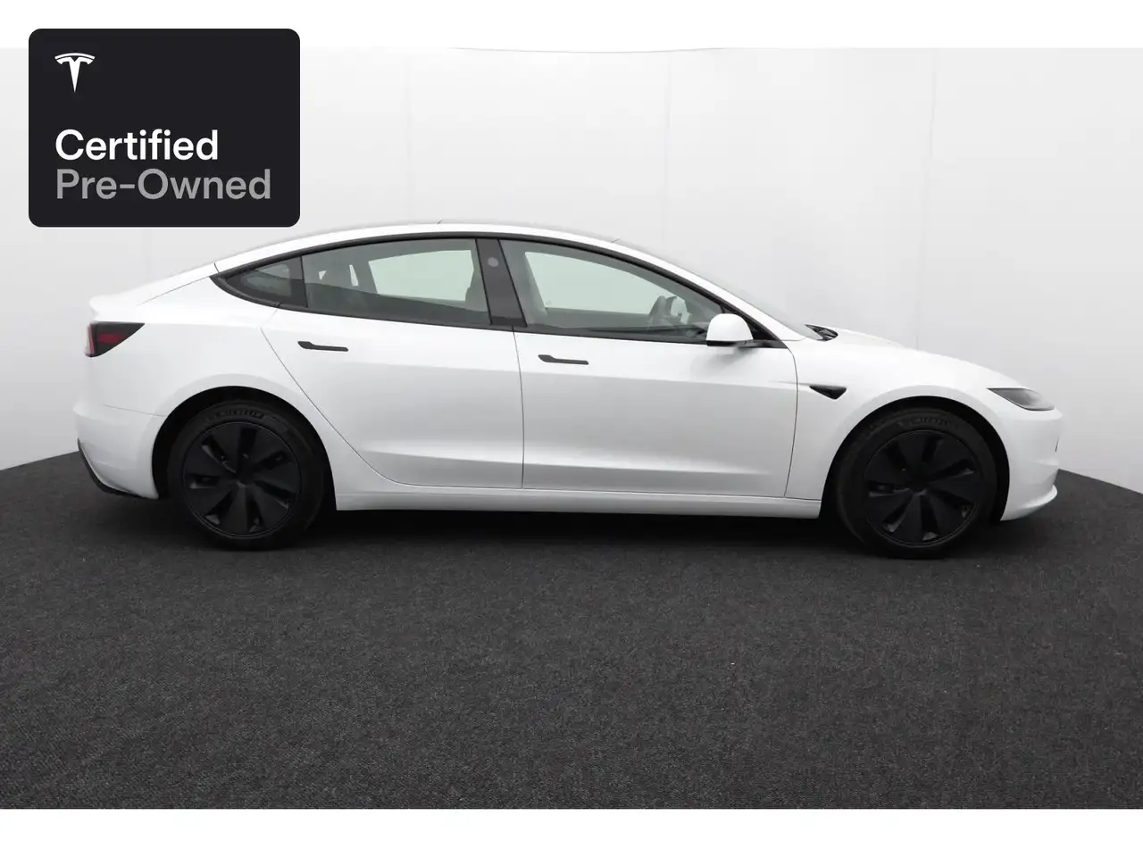 2026 Tesla Model 3 Long Range AWD "Certified Pre-Owned", photograph 9