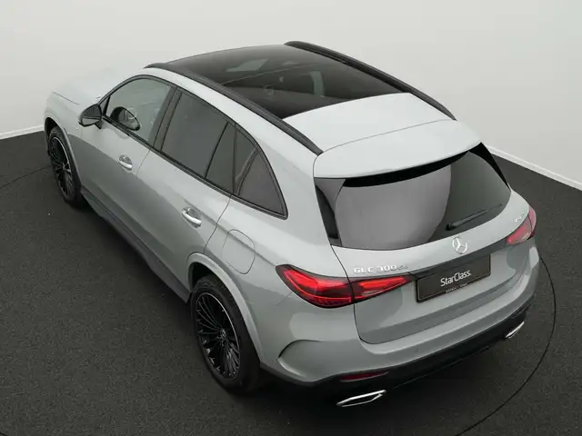 Mercedes-Benz GLC view 13