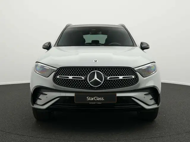 Mercedes-Benz GLC view 2